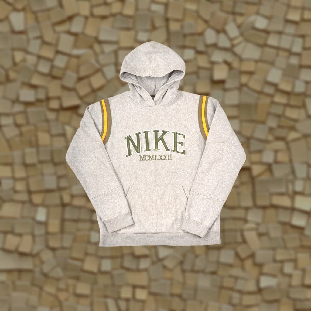 Nike Nike Vintage 2000s Big Spellout Logo MCMLXXII Hoodie Mens M Gray Shirt Hoodie (Size M) Size US M / EU 48-50 / 2 - 1 Thumbnail