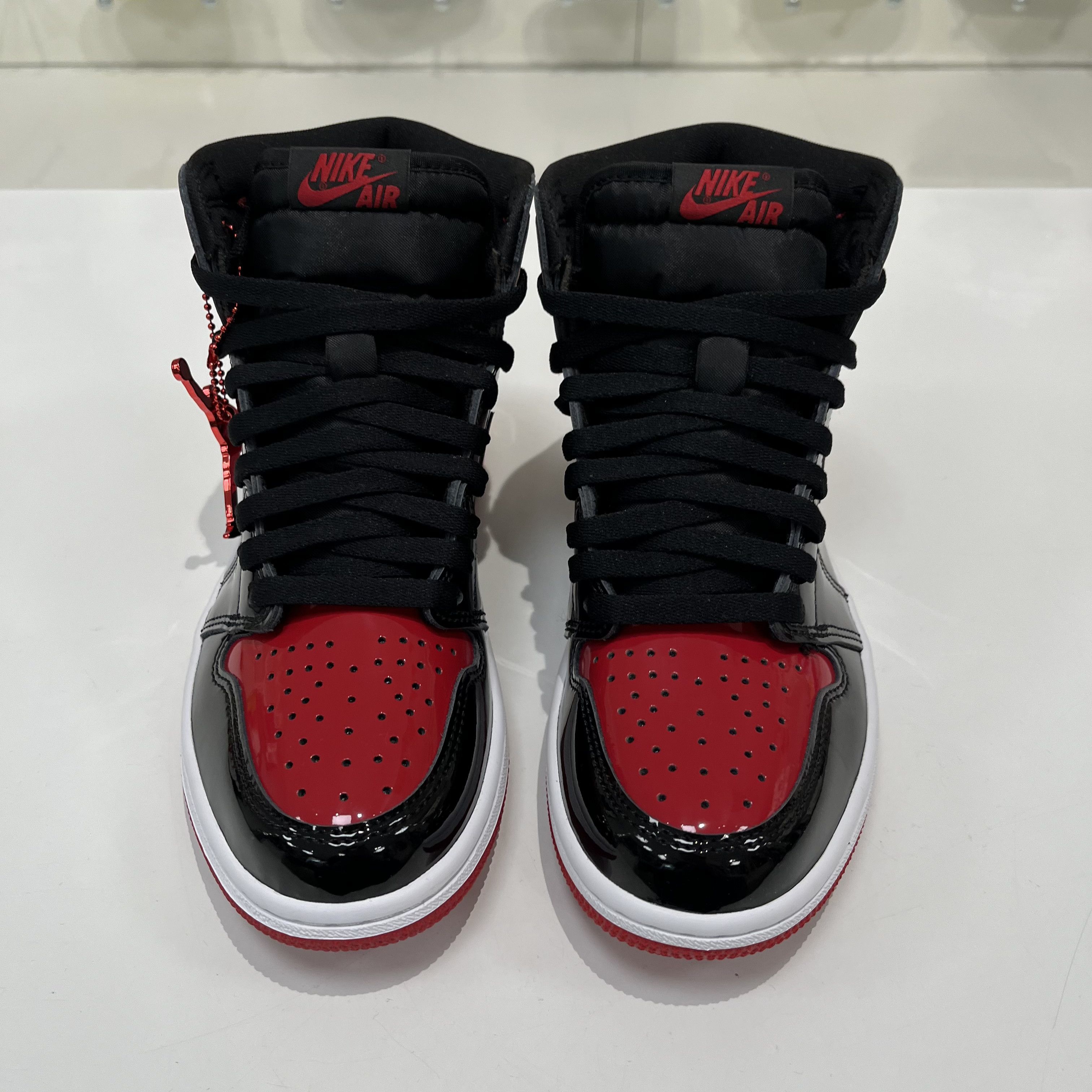 Nike Air Jordan 1 Retro High Patent Bred Size US 8.5 / EU 41-42 - 5 Thumbnail