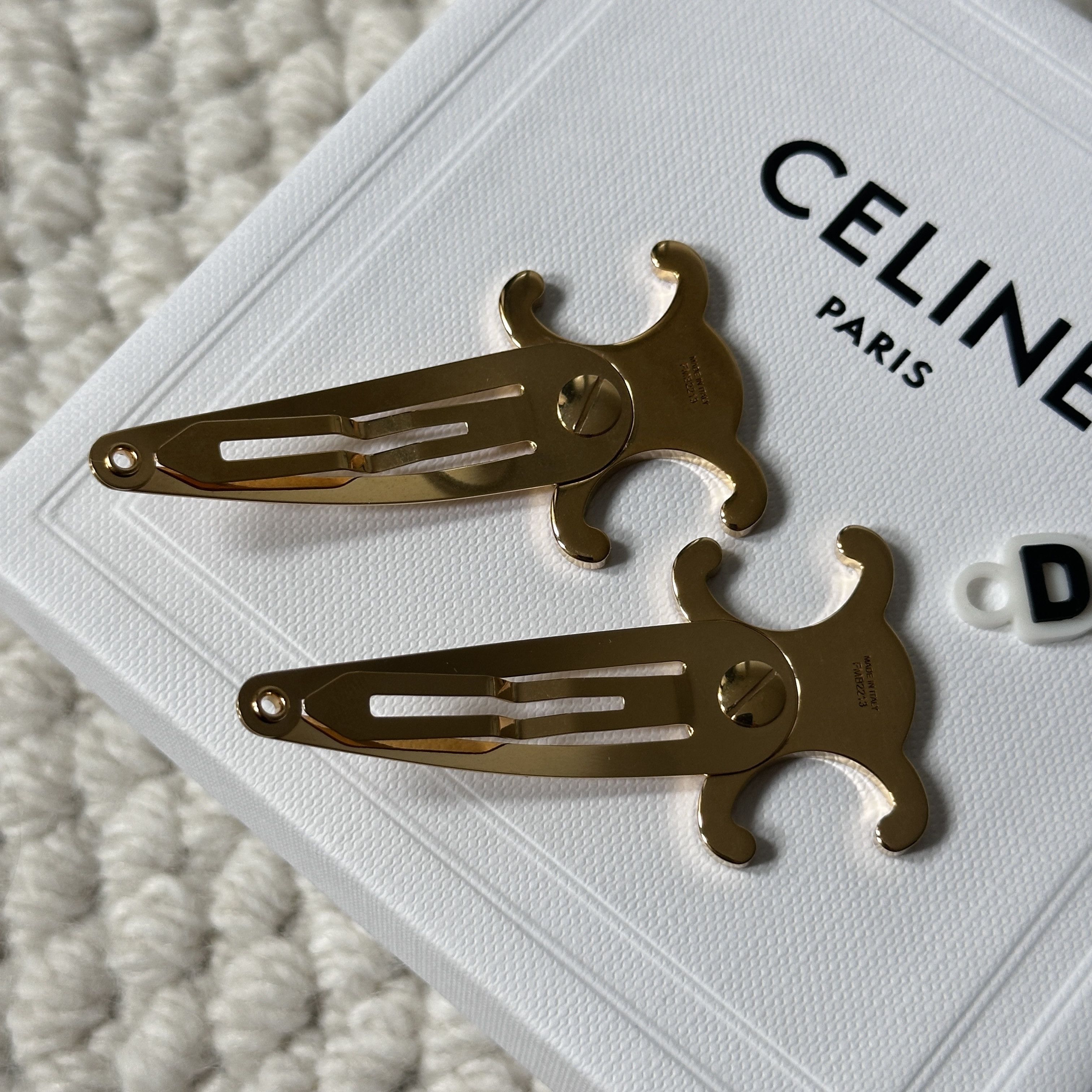 Celine CELINE SET OF 2 SNAP HAIR CLIPS Size ONE SIZE - 8 Thumbnail