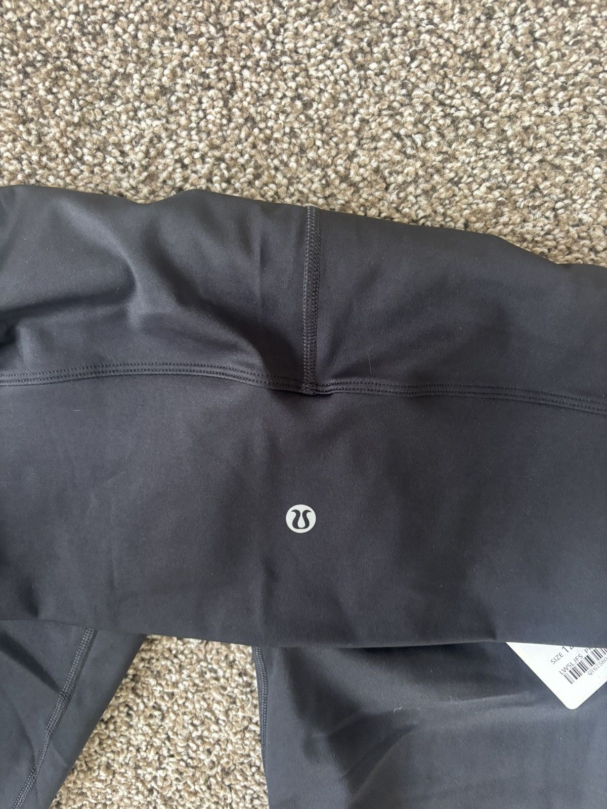 Lululemon Lululemon black women’s leggings size 8 Size 34" / US 12 / IT 48 - 3 Thumbnail