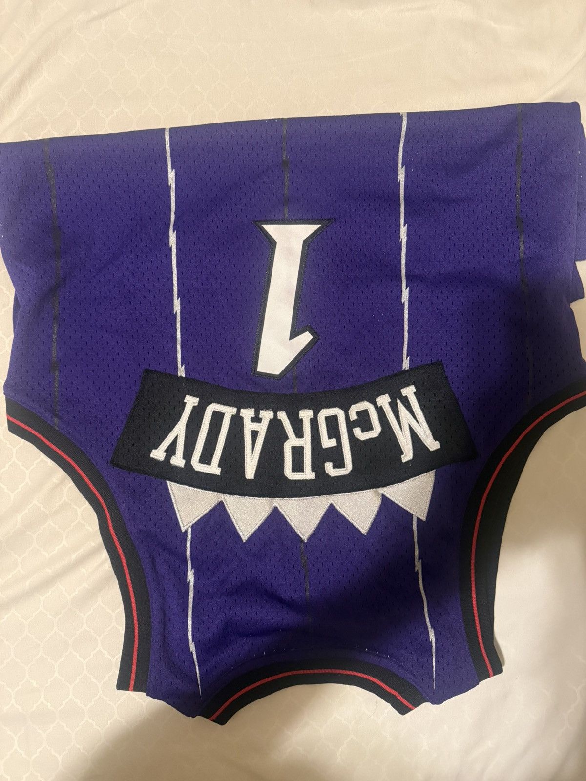 Mitchell & Ness TRACY MCGRADY RAPTORS purple Jersey Size US S / EU 44-46 / 1 - 2 Thumbnail
