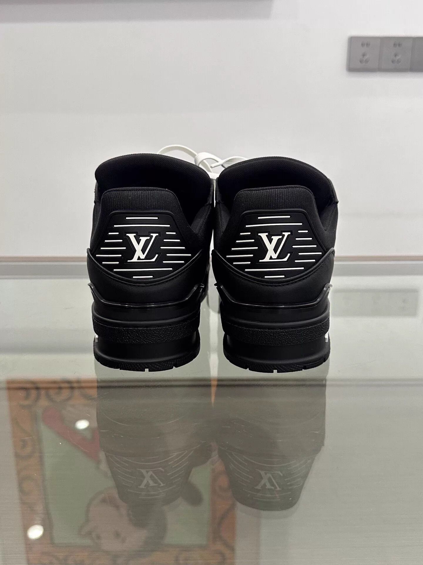 Louis Vuitton LV Men's Black Embossed Monogram Trainer Sneaker Size US 7.5 / EU 40-41 - 5 Thumbnail