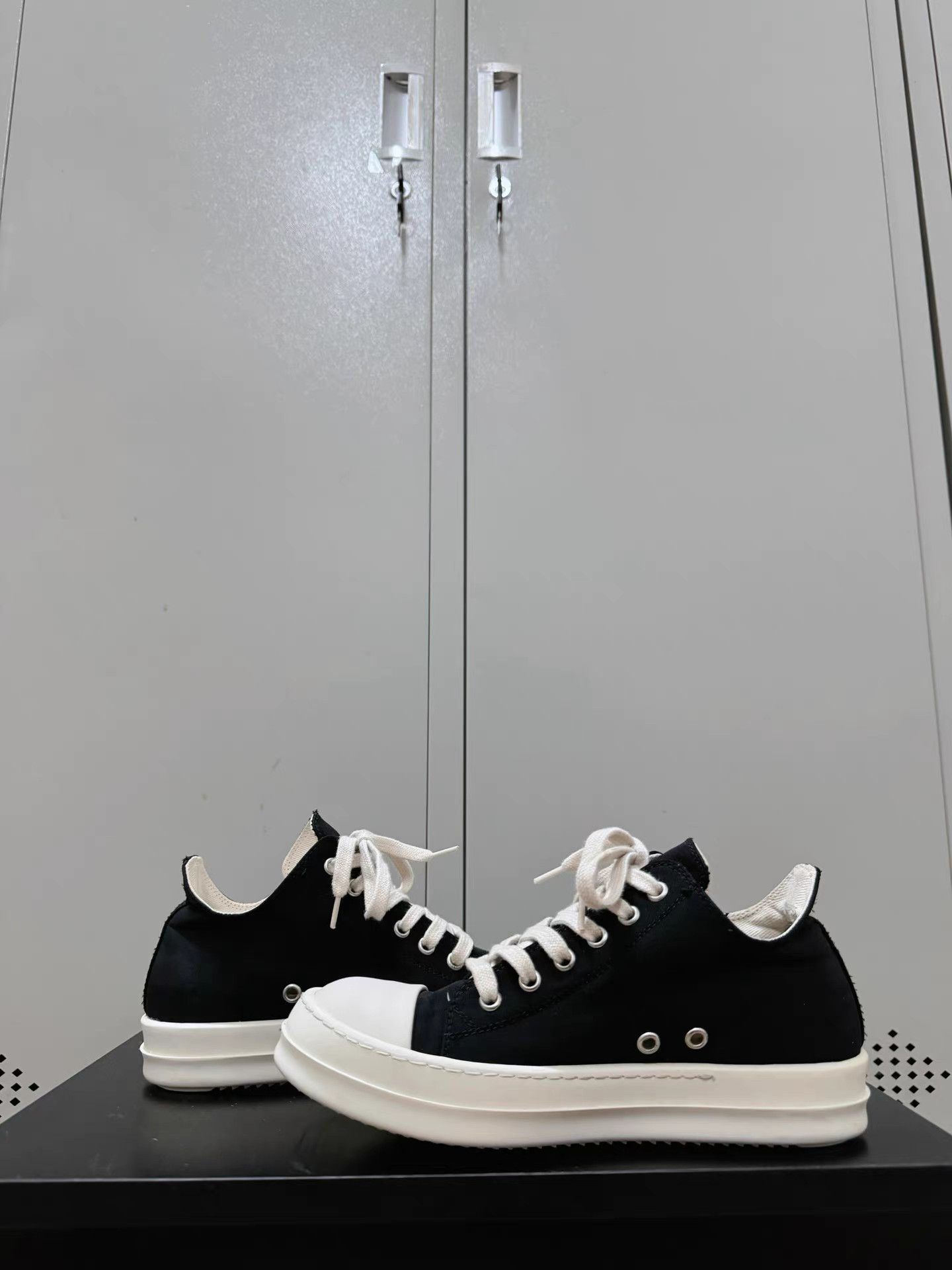 Rick Owens Drkshdw Rick Owens Drkshdw low-top Converse sneakers Size US 6.5 / IT 36.5 - 5 Thumbnail