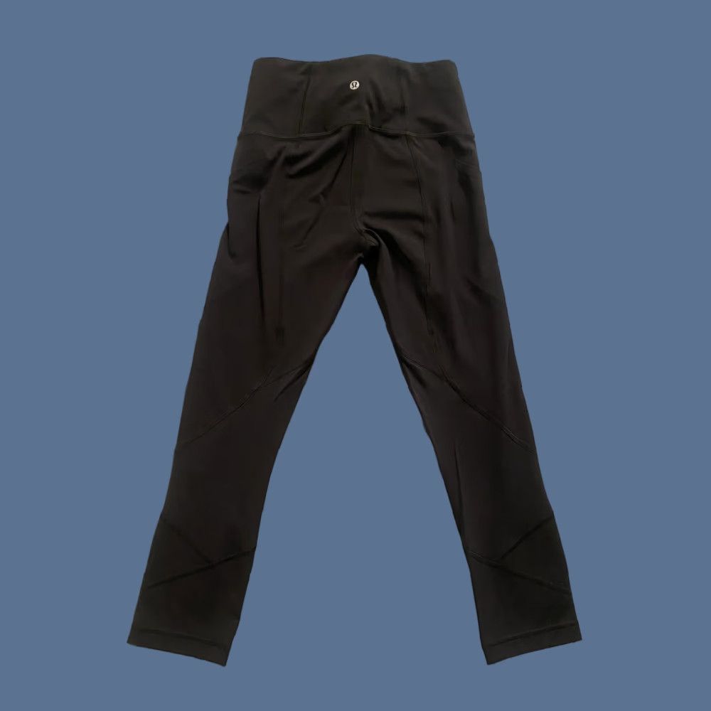 Lululemon Lululemon Black Pace Rival Cropped Leggings Size 4 EUC User: Lululemon Black Pace Rival Cropped Leggings Size 4 EUC Size 27" / US 4 / IT 40 - 1 Thumbnail