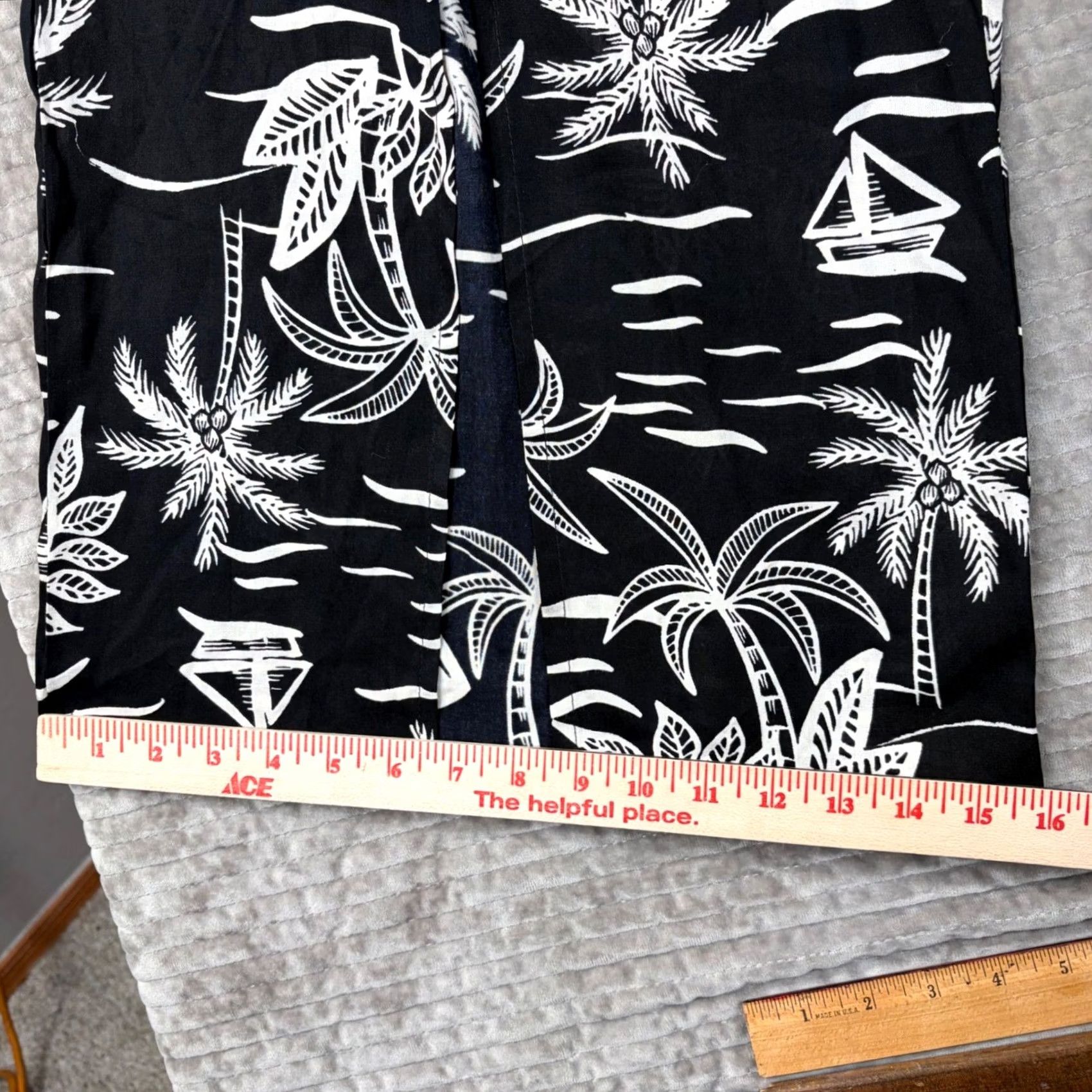 Vintage VINTAGE? NO — True Destinations Tropical Palm Tree Print Wide Leg Rayon Pants Black L Size 36" / US 14 / IT 50 - 2 Thumbnail