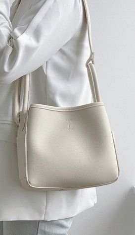 Japanese Brand Huskycat Korean style bucket bag Size ONE SIZE - 3 Thumbnail