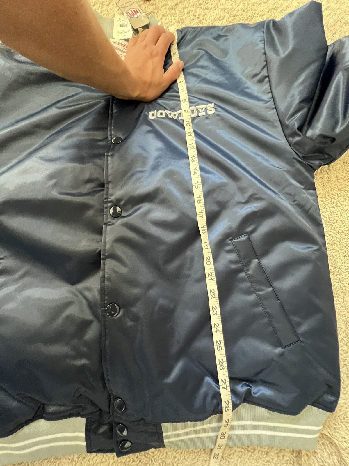 Mitchell & Ness Dallas Cowboys Mitchell Ness Throwback Quilted Satin Jacket Size US XXL / EU 58 / 5 - 5 Thumbnail