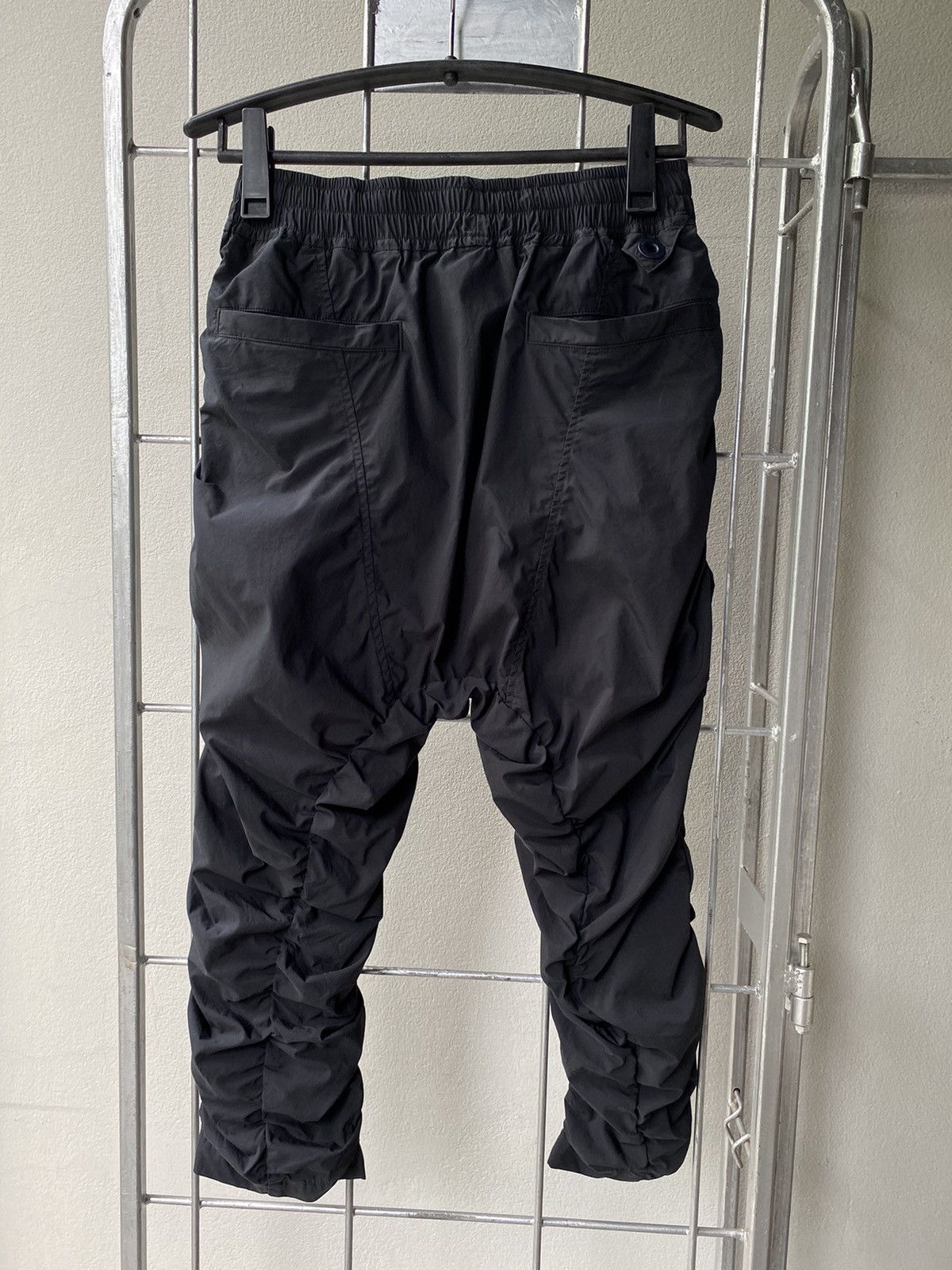 White Mountaineering White Mountaineering Smock Drop Pants Size US 28 / EU 44 - 14 Thumbnail