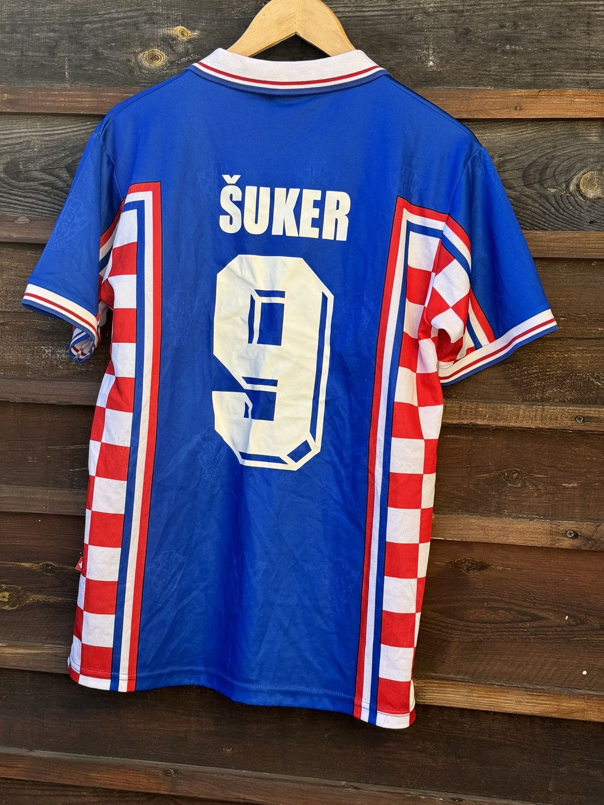 Lotto Sport 1998 Lotto Croatia #9 Suker vintage rare soccer jersey Size US M / EU 48-50 / 2 - 13 Thumbnail