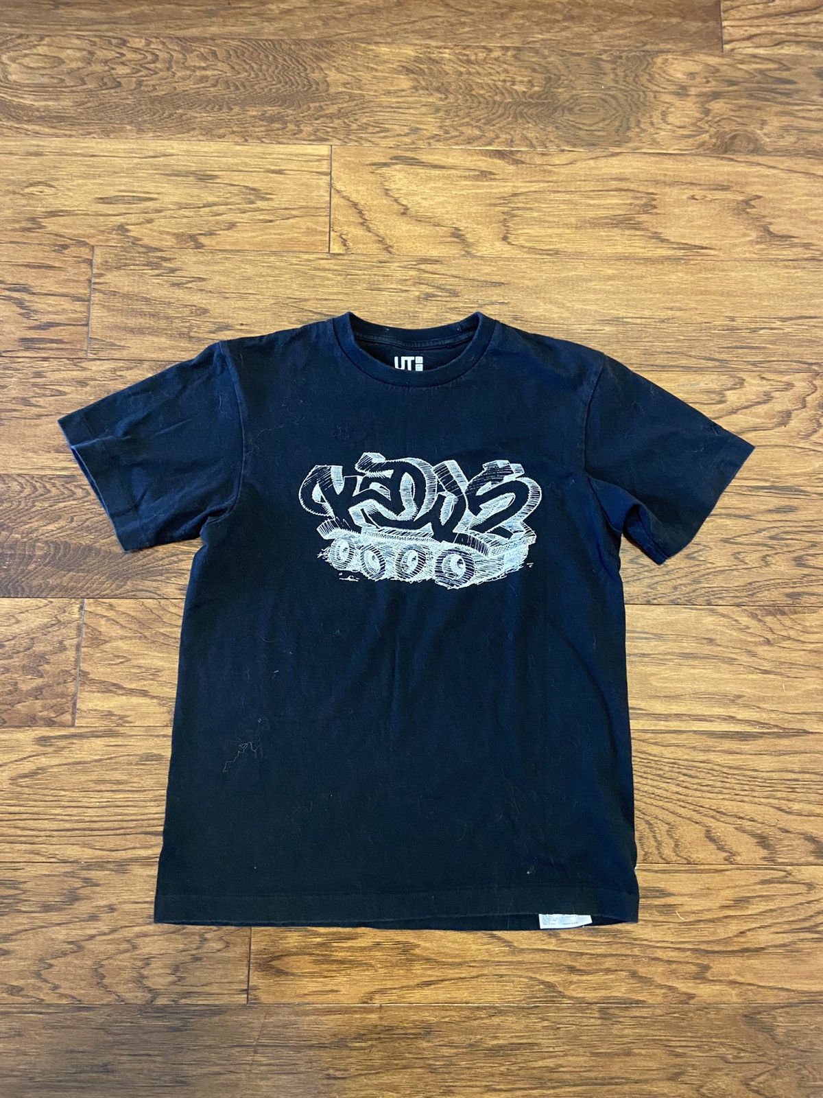 Kaws × Uniqlo Uniqlo X KAWS Tee Size US S / EU 44-46 / 1 - 1 Thumbnail