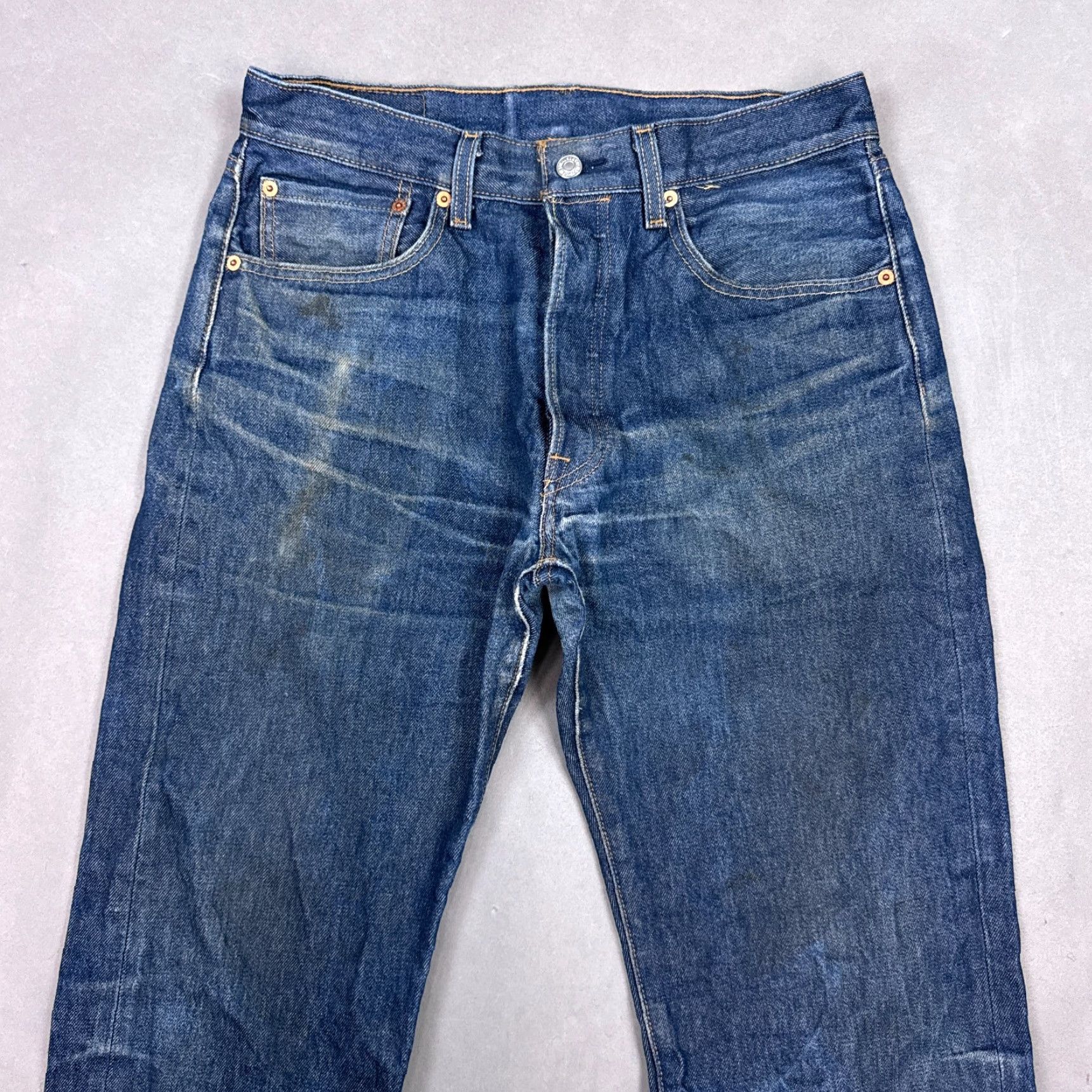 Levi's Levi's 501 Jeans Mens 32x29 Blue Denim Pants Button Fly Straight Classic Wash Medium 90s? No Vintage No Womens Mens Size US 33 - 3 Thumbnail