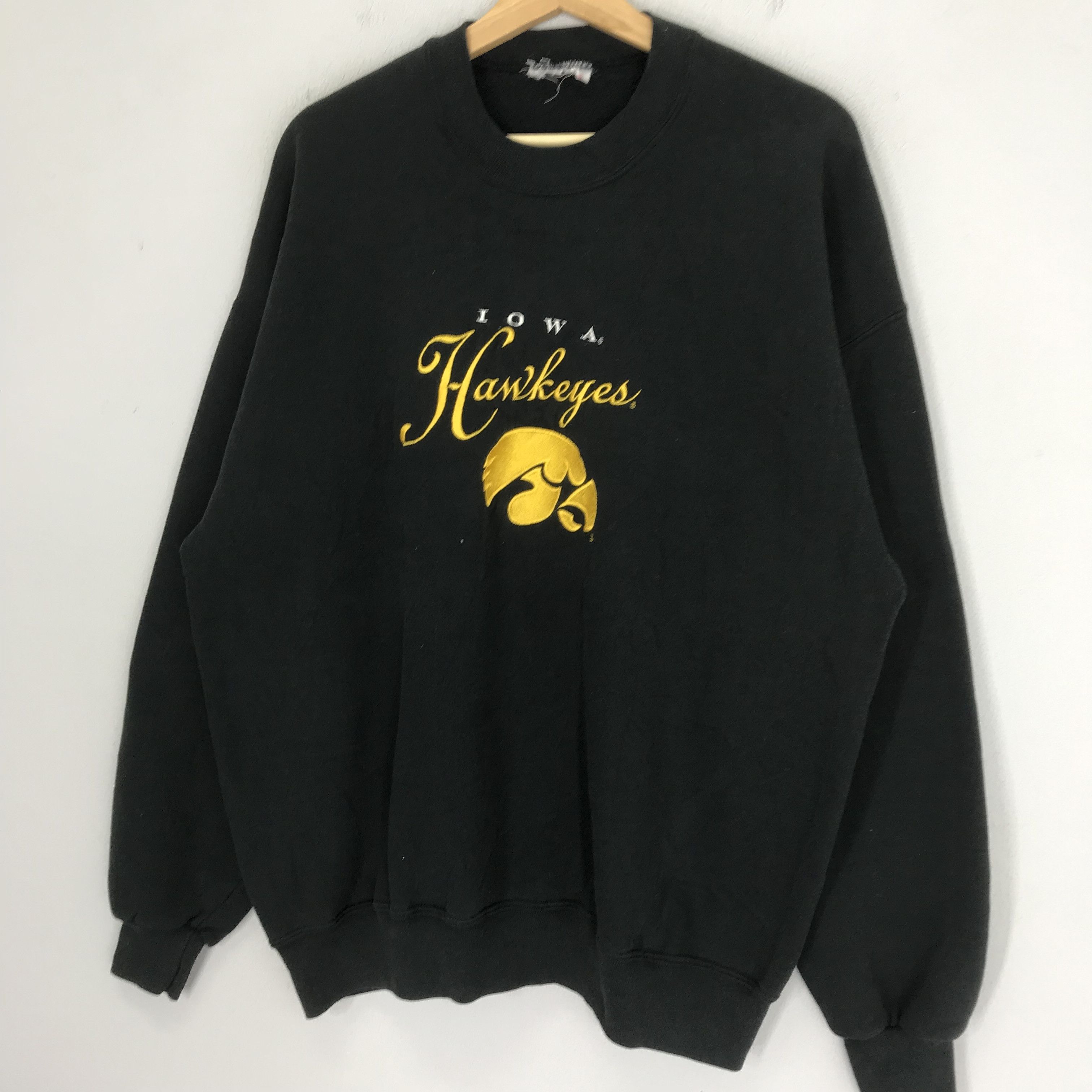 Japanese Brand Vintage Iowa Hawkeyes Football Ncaa Sweatshirt - 59 Size US L / EU 52-54 / 3 - 3 Thumbnail