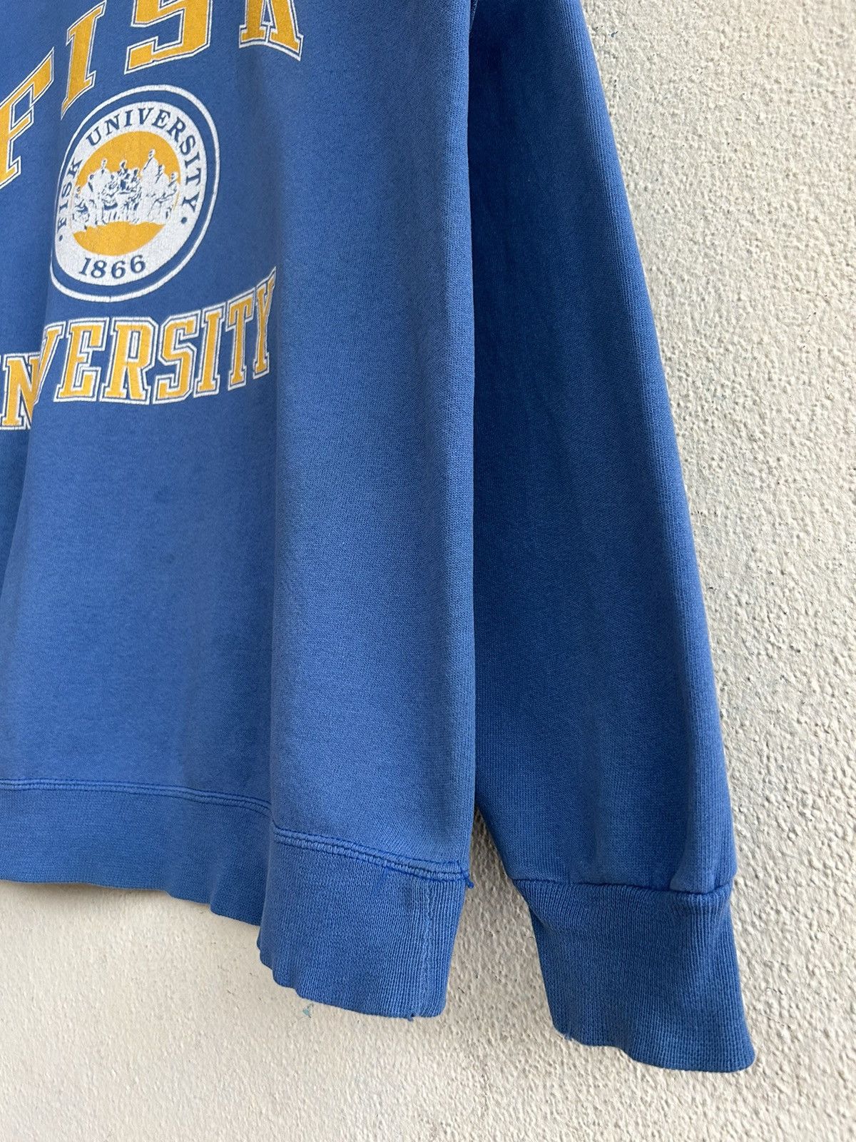 Other Vintage Fisk University Distressed Sweatshirt Size US L / EU 52-54 / 3 - 5 Thumbnail