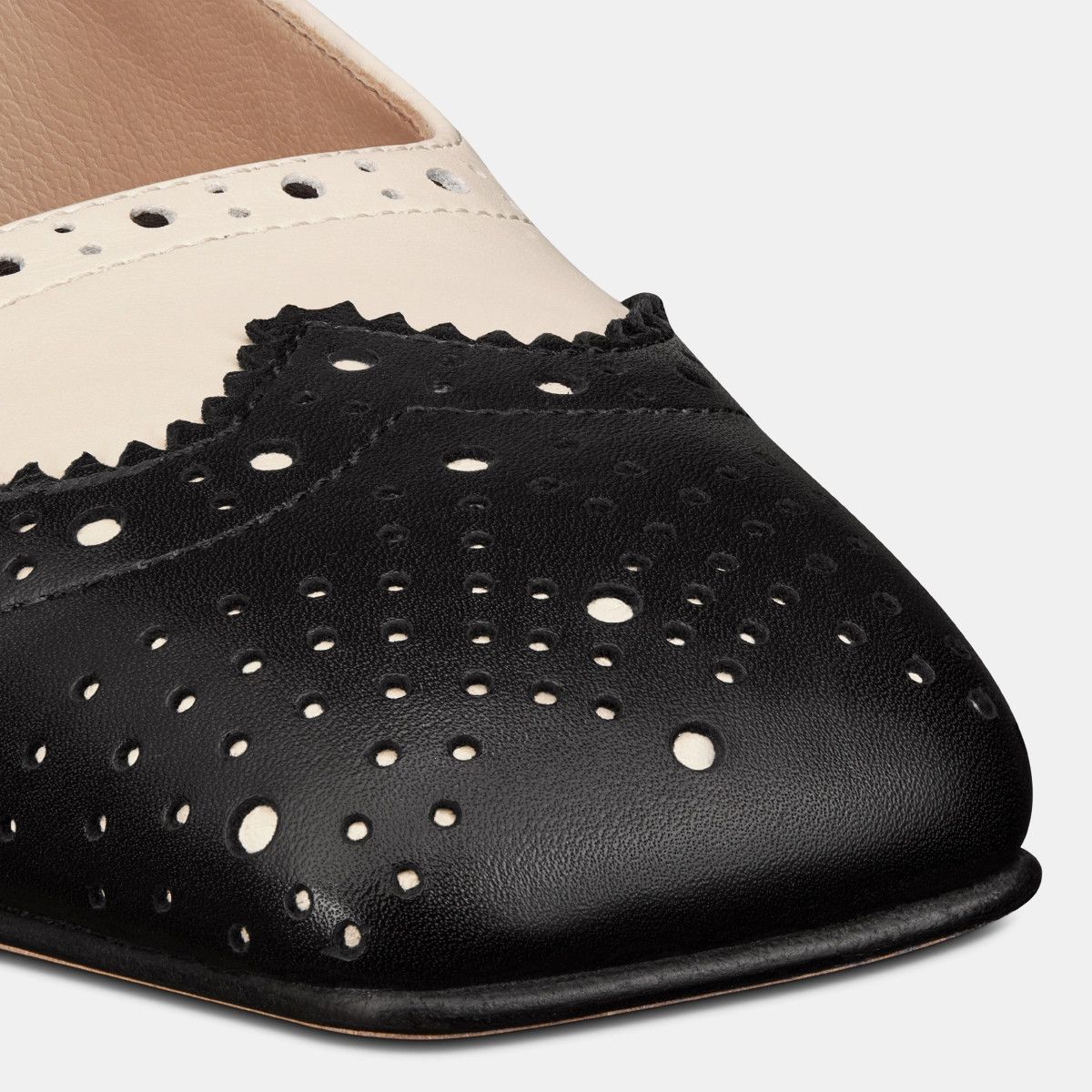 Dior o1bcso1str0225 Spectadior Pump in Black/White Size US 6 / IT 36 - 6 Thumbnail