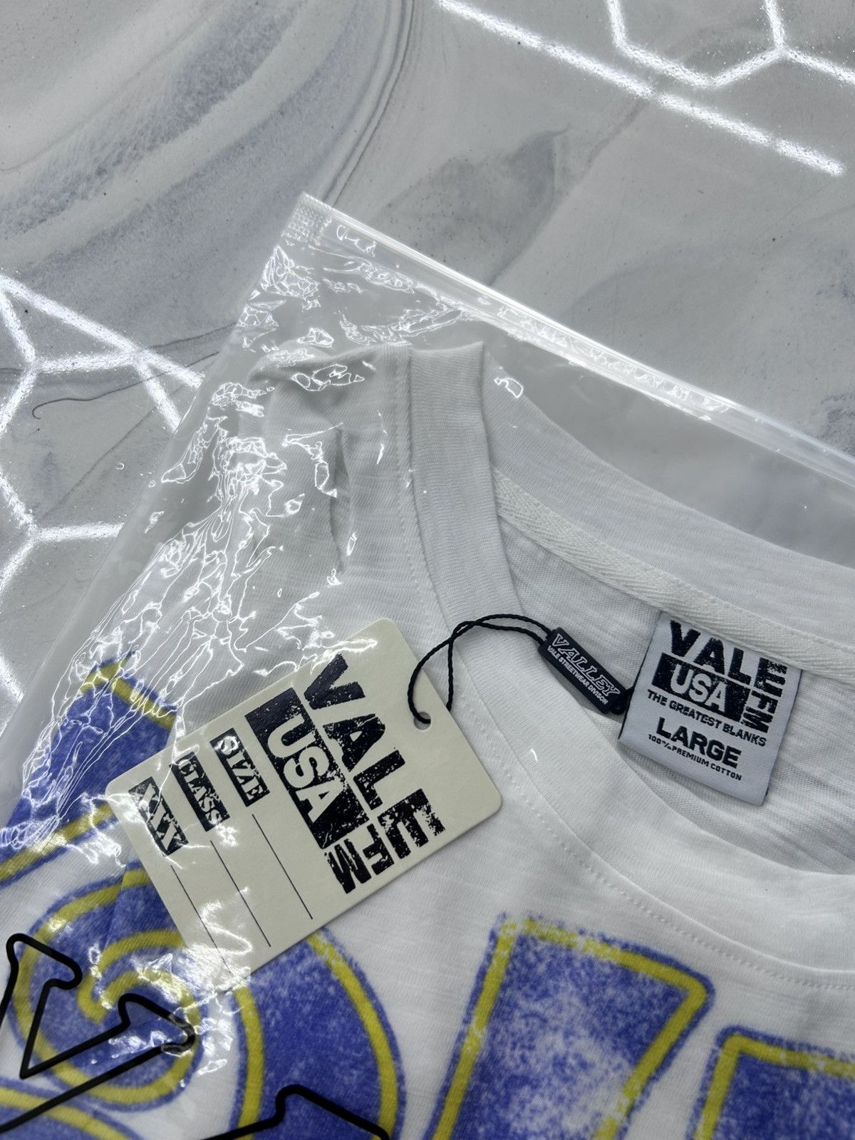 Vale Vale Futball Tee White Blue Yellow Size L Size US L / EU 52-54 / 3 - 9 Thumbnail