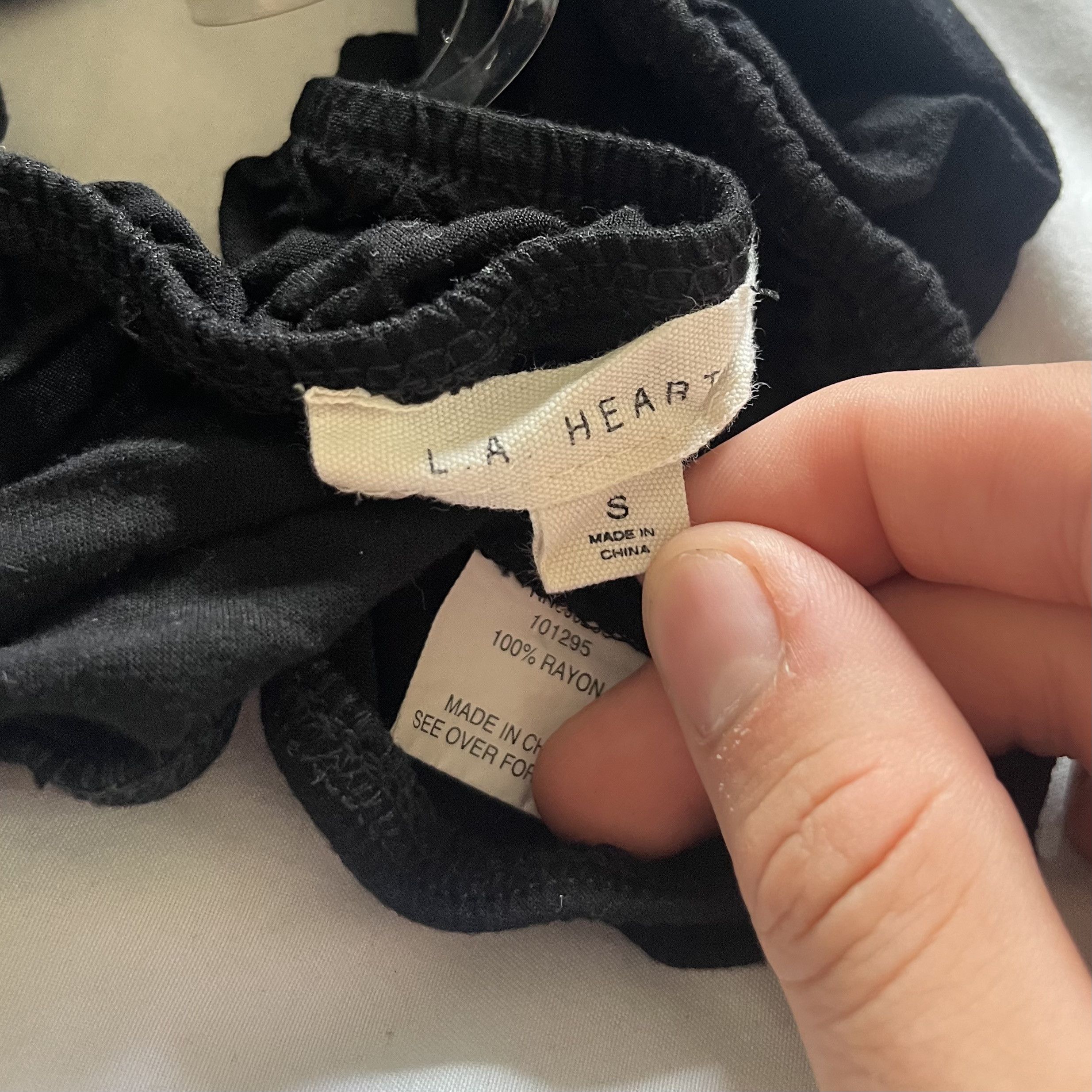 Pacsun LA Hearts Black Halter Crop Top w/ Tie Back and Straps Size XS / US 0-2 / IT 36-38 - 2 Thumbnail