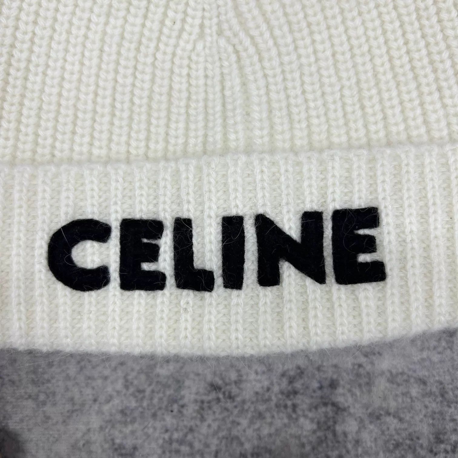 Celine Celine new ivory beanie Size ONE SIZE - 2 Thumbnail