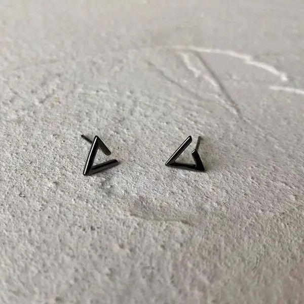 Japanese Brand 100%925 silver vintage triangle earrings Size ONE SIZE - 4 Thumbnail