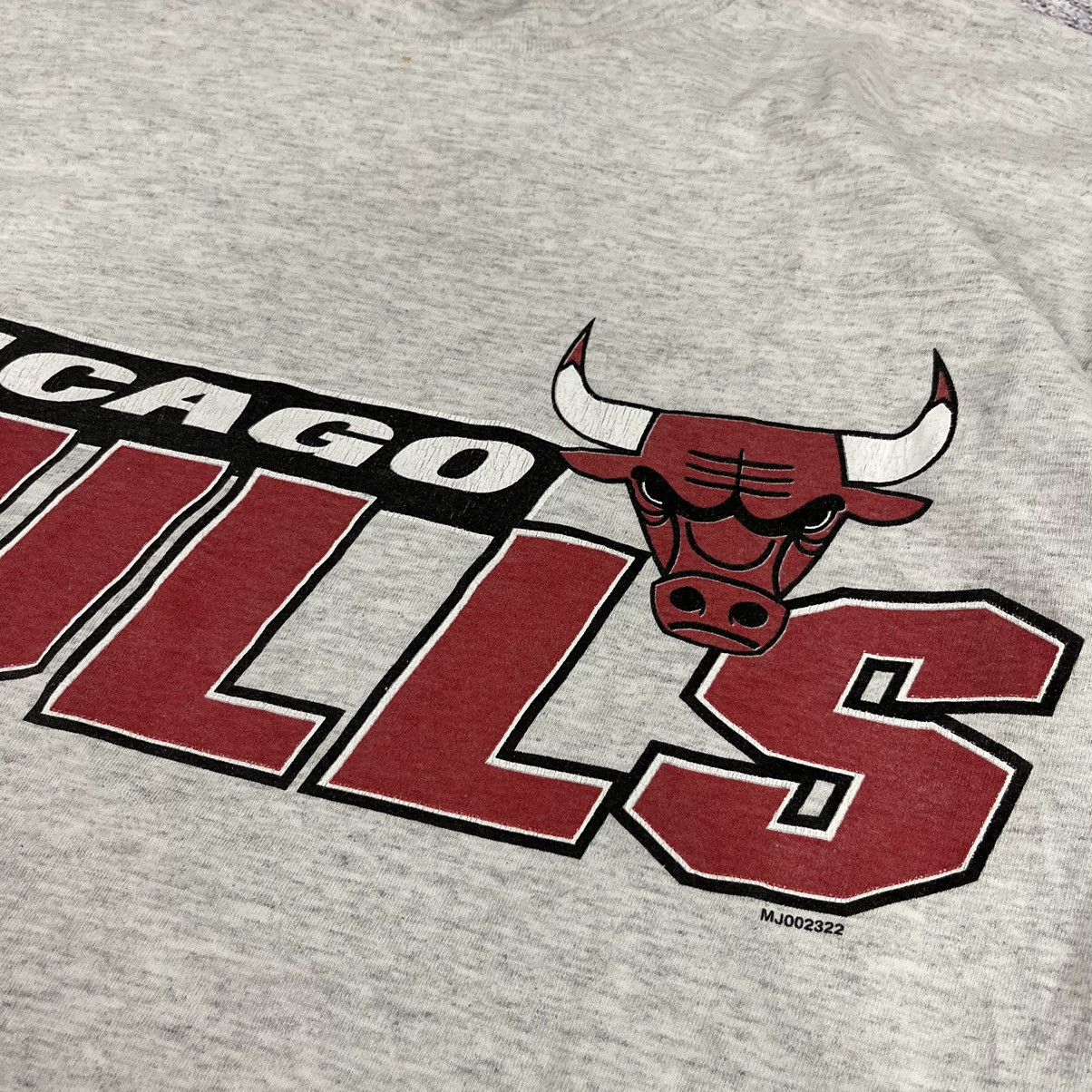 NBA × Vintage Vintage Chicago Bulls Tee 90s Made in USA NBA RIP Size US L / EU 52-54 / 3 - 4 Thumbnail
