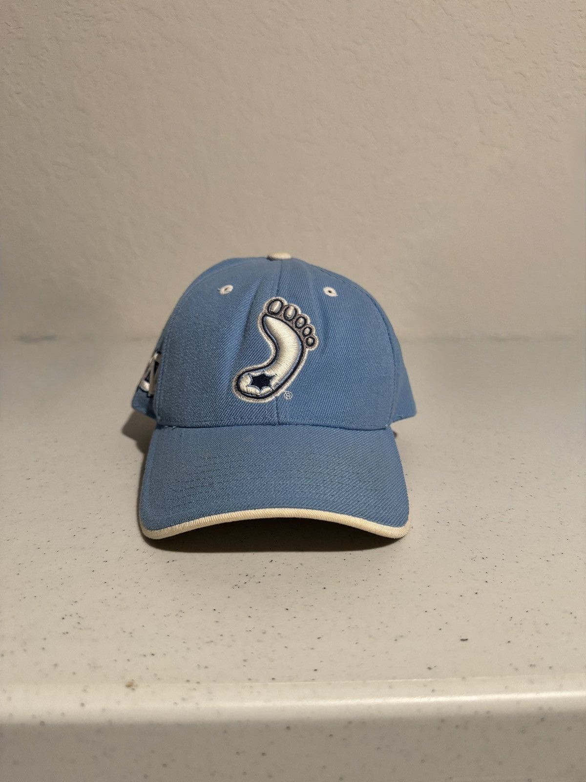 Other Blue and white North Carolina Tar Heels Size ONE SIZE - 1 Thumbnail