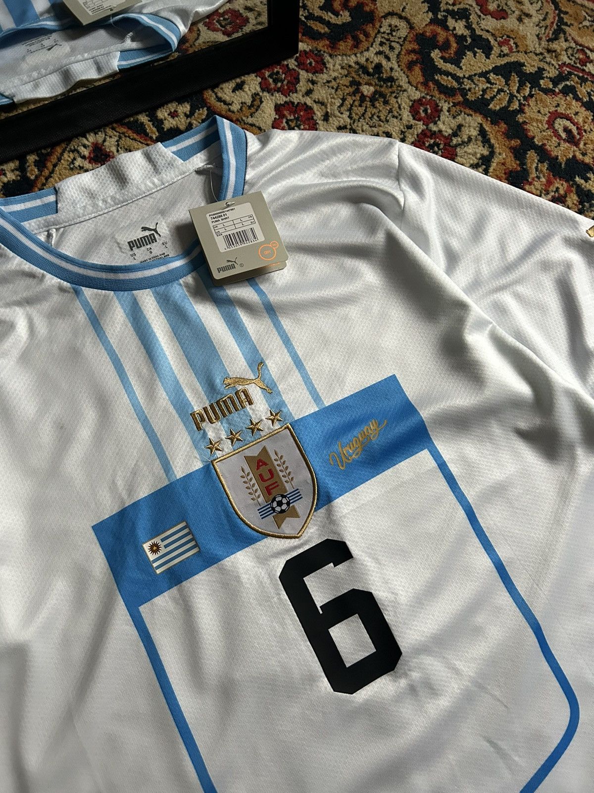 Puma Bentancur Uruguay nomer 6 Puma Away 2022-23 soccer jersey Size US L / EU 52-54 / 3 - 6 Thumbnail