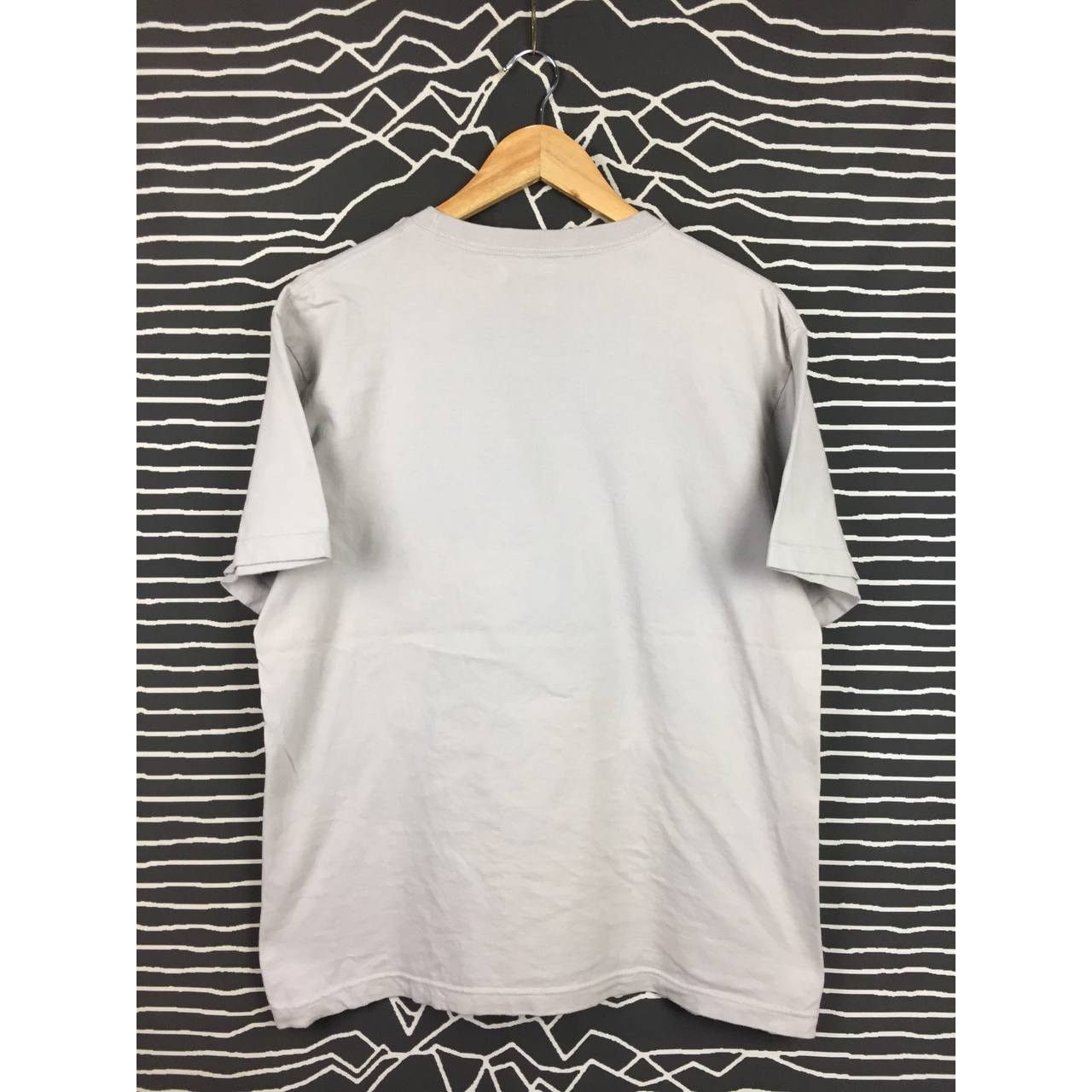 Band Tees Charlie Puth Cover Art CHARLIE Studio Album Tee Size L Size US L / EU 52-54 / 3 - 5 Thumbnail