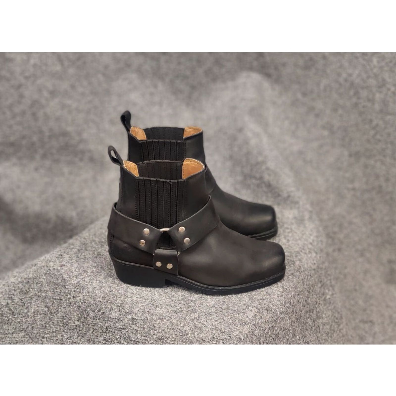 Vintage Kochmann Spain Design Western Ankle Black Leather Vintage Boots Women UK7/US7 Size US 7 / IT 37 - 5 Thumbnail