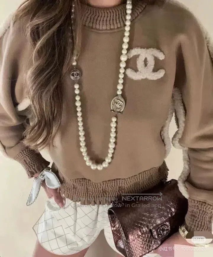 Chanel Chanel 24K khaki brown teddy round-neck double C letter lo Size XS / US 0-2 / IT 36-38 - 8 Thumbnail