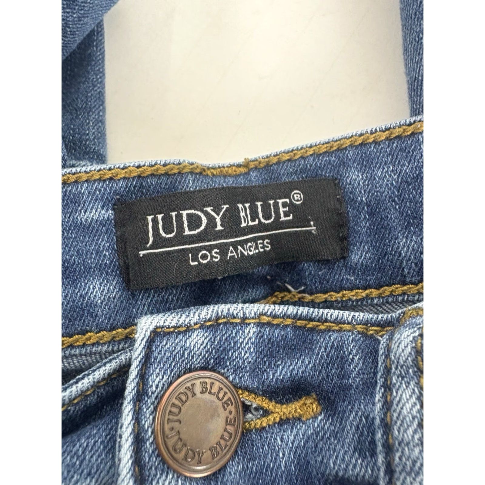 Vintage Judy Blue Med Faded Wash Distressed Relaxed Fit Skinny Jeans Womens Size 9/29 Size 30" / US 8 / IT 44 - 7 Thumbnail