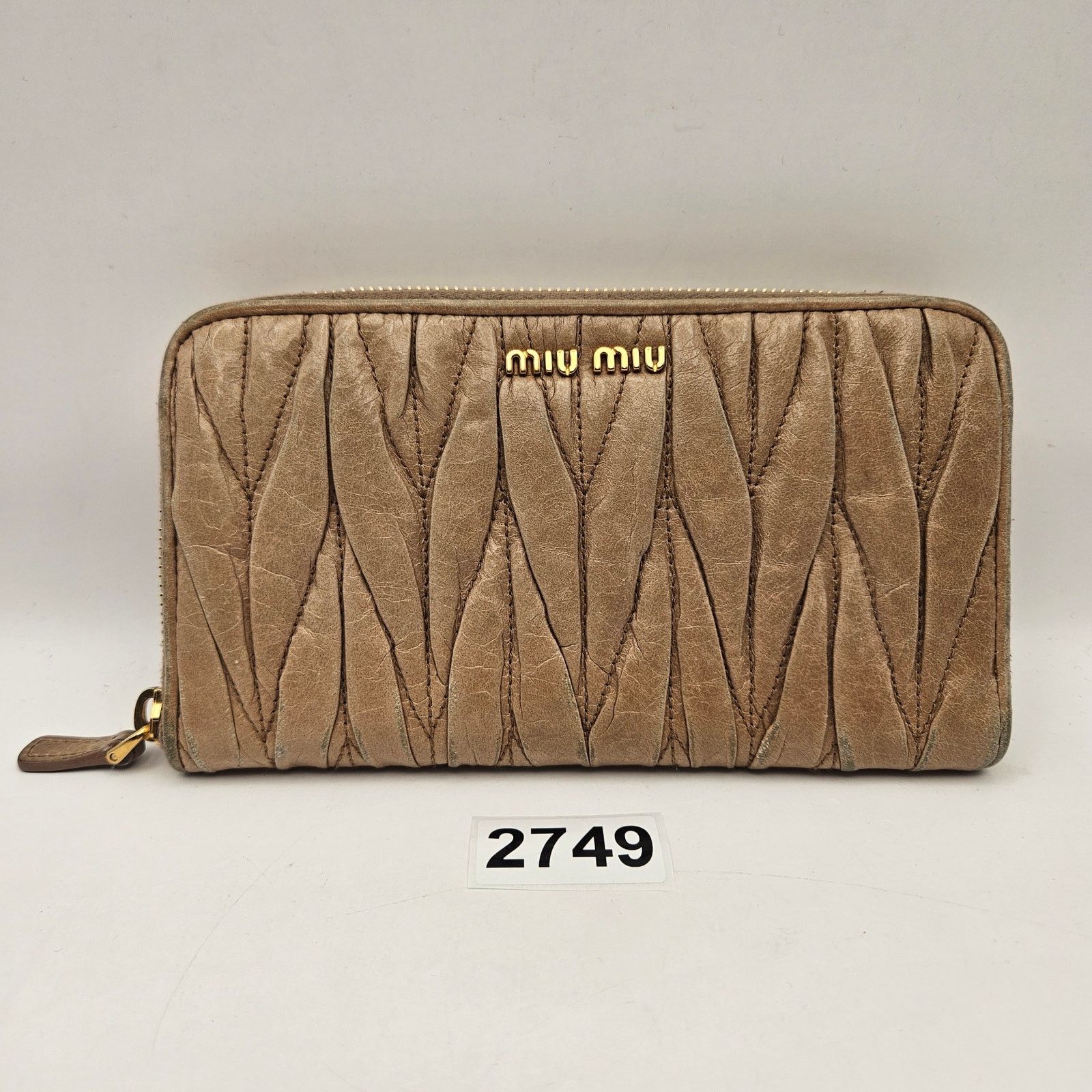 Other MIUMIU VINTAGE MATELASSE LEATHER BEIGE CONTINENTAL WALLET Size ONE SIZE - 1 Thumbnail