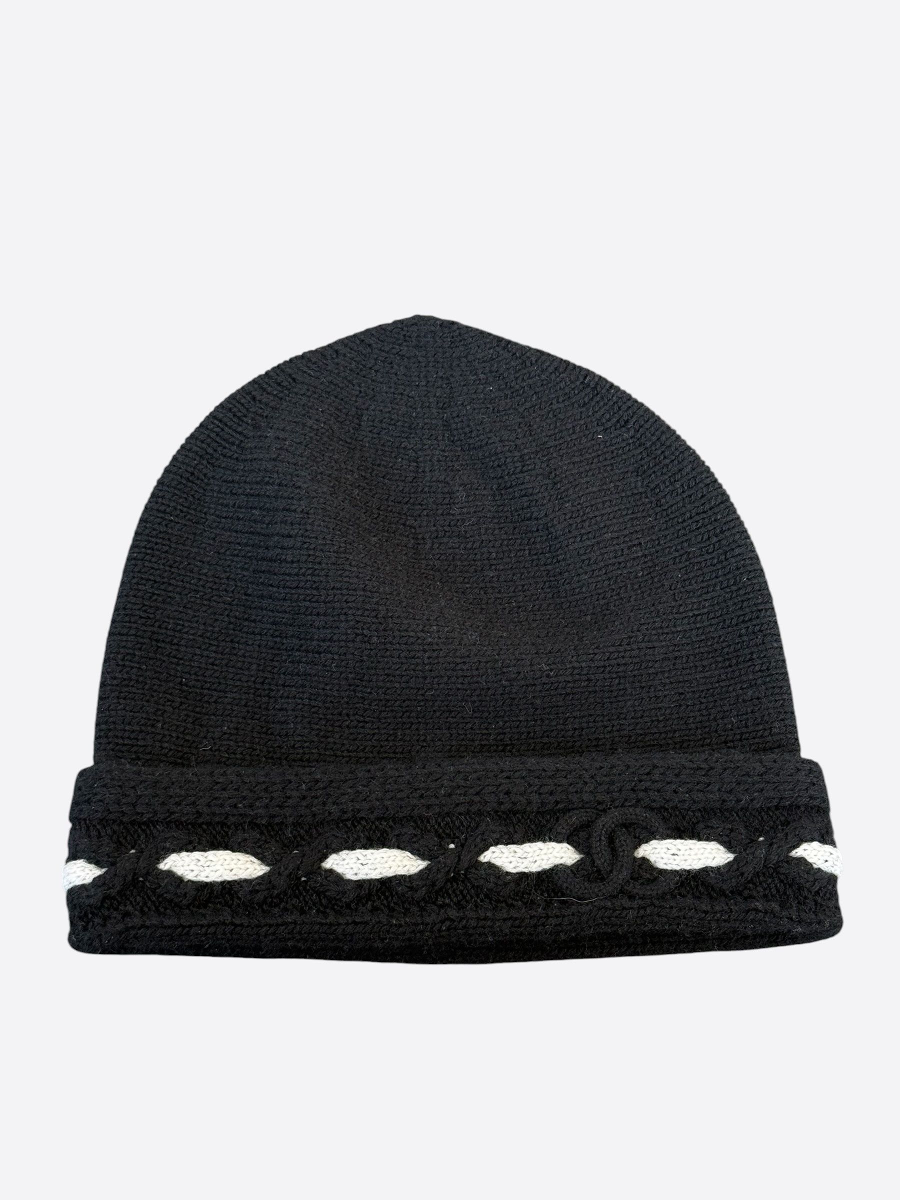 Chanel Chanel Black & White CC Logo Cashmere Beanie Size ONE SIZE - 1 Thumbnail