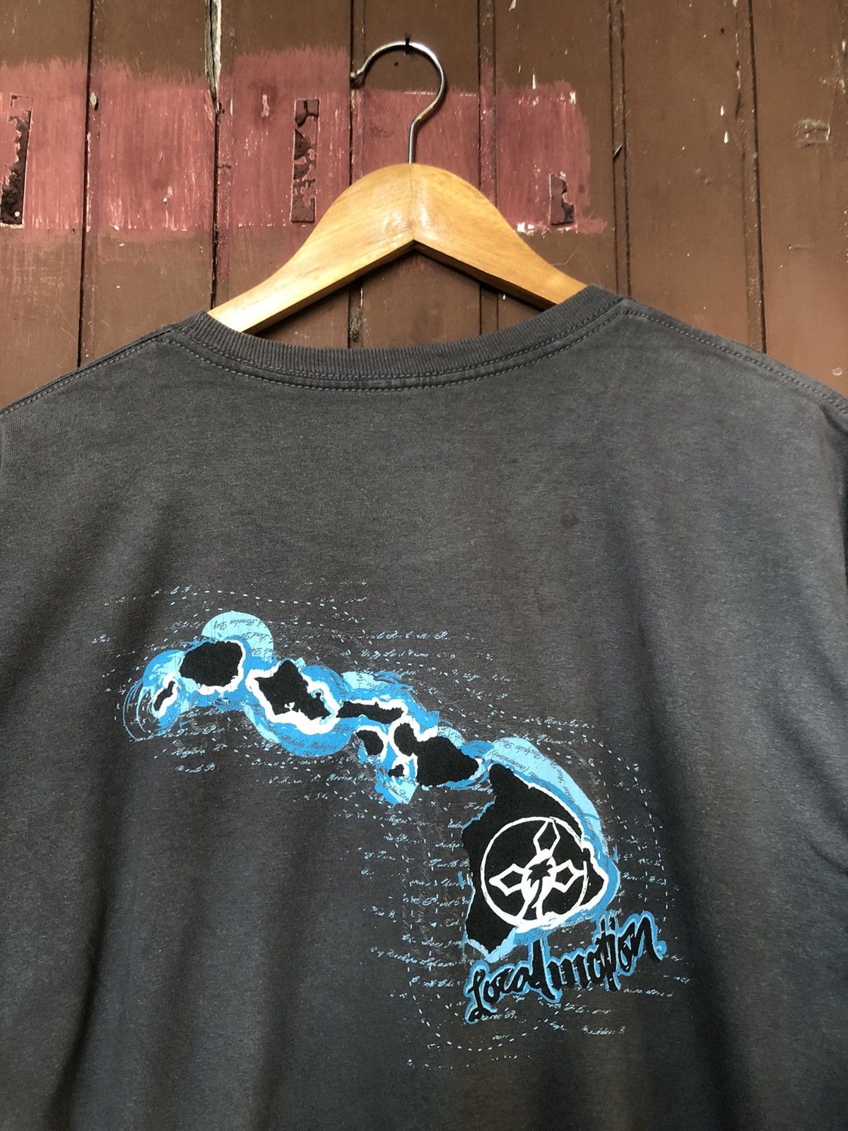Quiksilver Vintage Local Motion Surfwear Centre Logo Tee Size US L / EU 52-54 / 3 - 9 Thumbnail