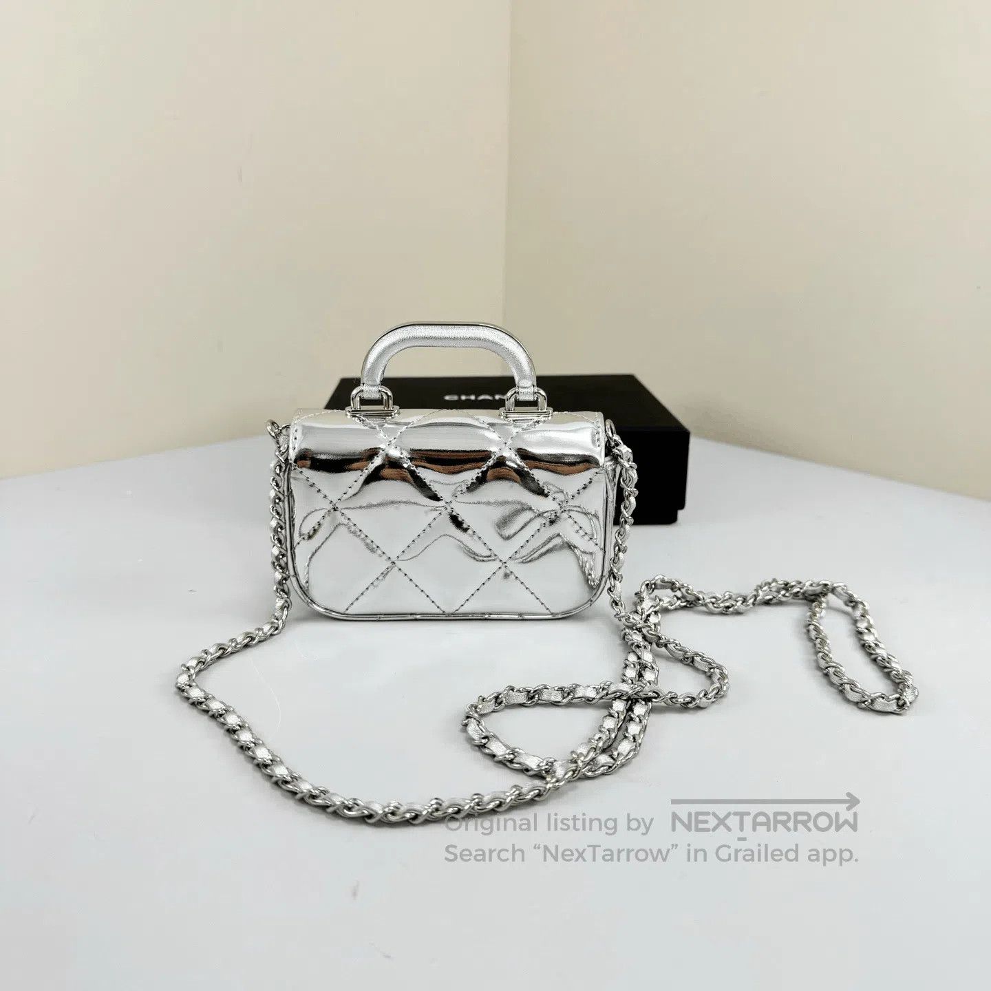 Chanel Chanel 25k Silver Handle Mini Flap Bag. Size ONE SIZE - 4 Thumbnail