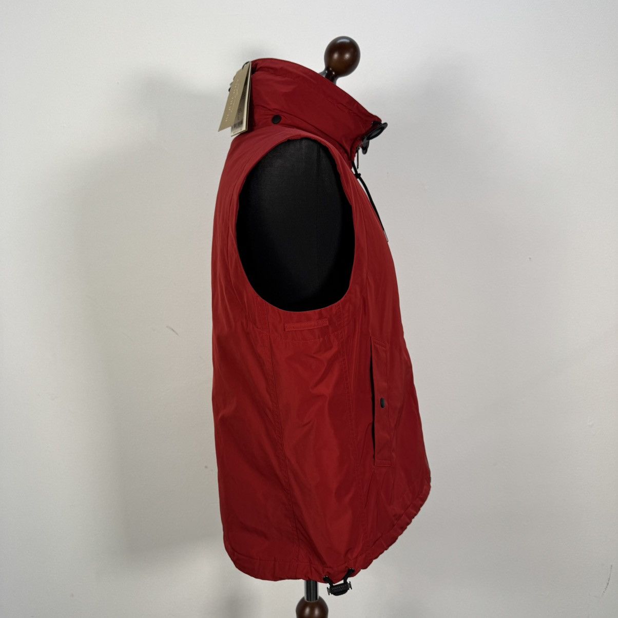 Burberry BURBERRY sleeveless red size 56 Size US XL / EU 56 / 4 - 4 Thumbnail