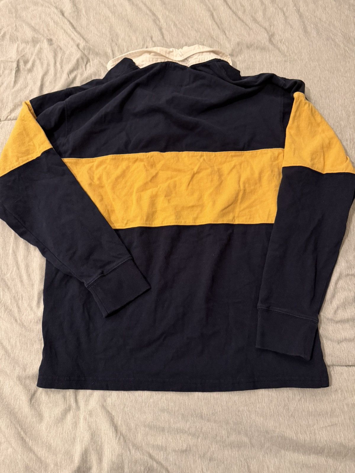 Old Navy Collar Button long sleeve Size US M / EU 48-50 / 2 - 3 Thumbnail