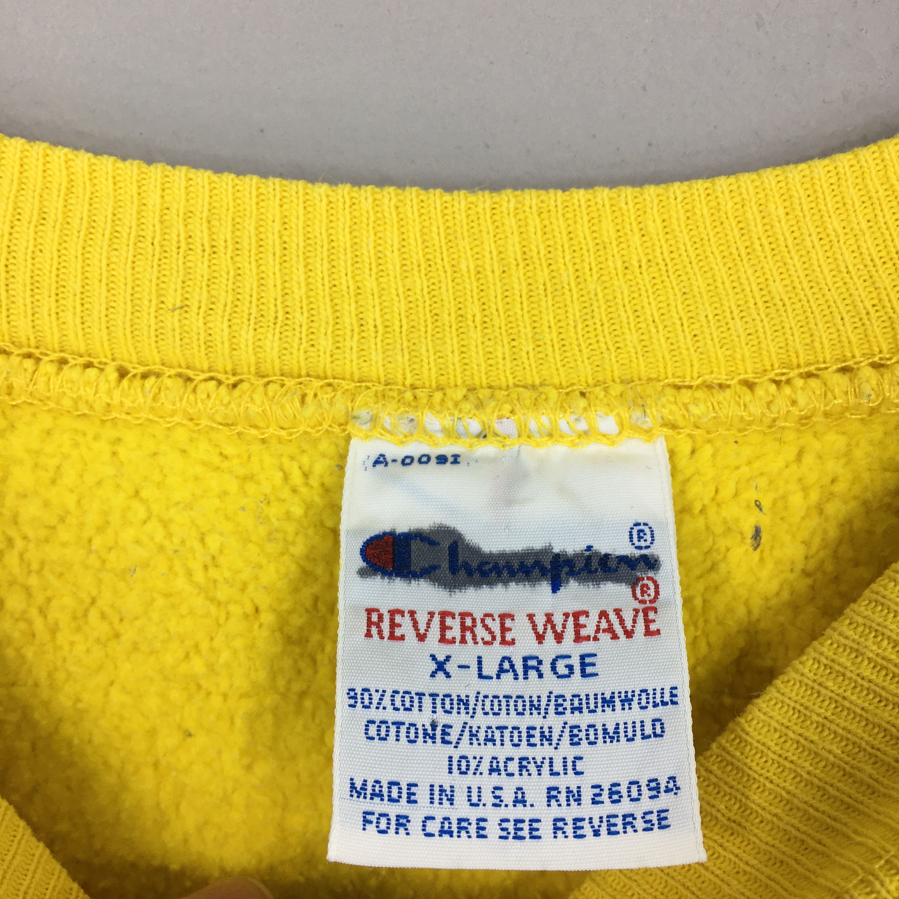 Champion Vintage Champion Reverse Weave Yellow Sweatshirt XL Size US XL / EU 56 / 4 - 5 Thumbnail