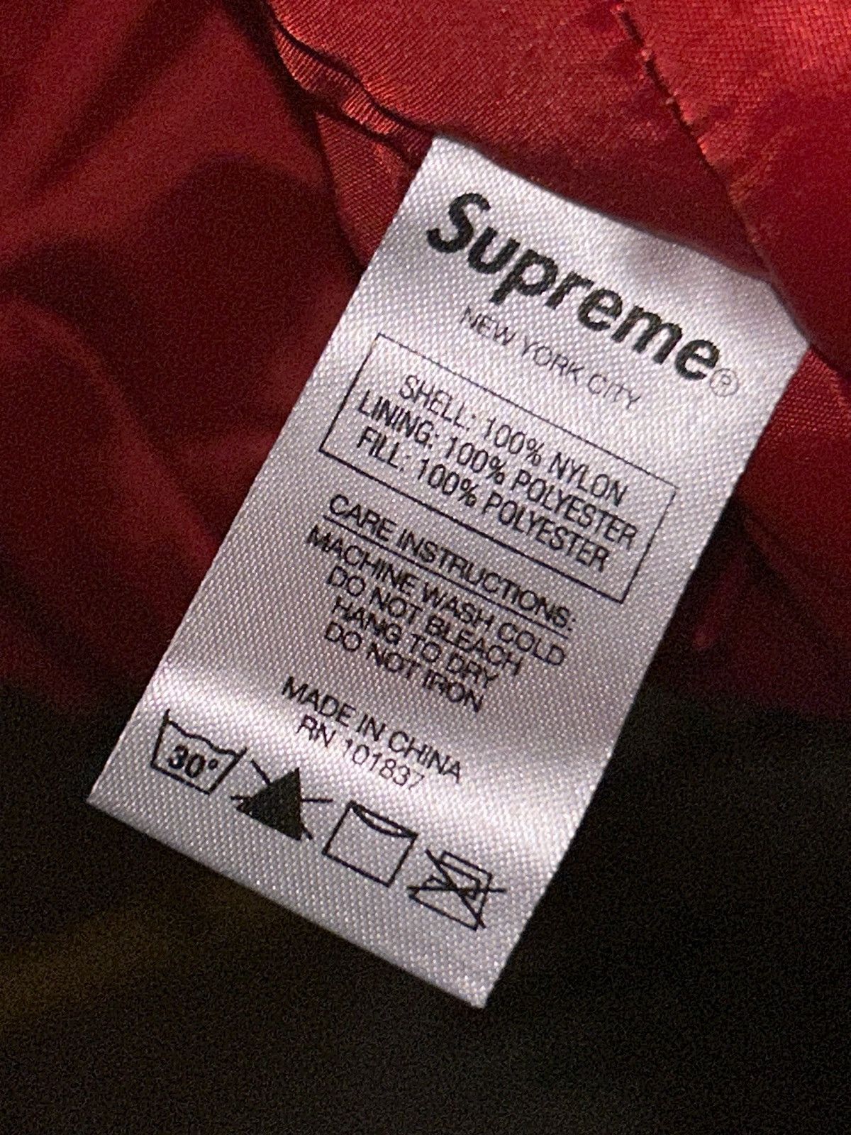 Supreme Supreme Zig Zag Stitch Puffy Jacket FW18 size Large NEW Size US L / EU 52-54 / 3 - 8 Thumbnail