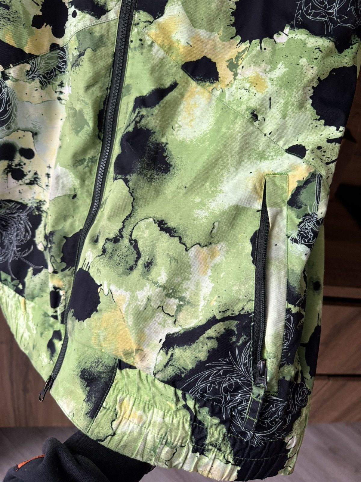 Nike Nike SB Kampai 6.0 Snowboarding Jacket Green Tie Dye Men SB Size US M / EU 48-50 / 2 - 7 Thumbnail