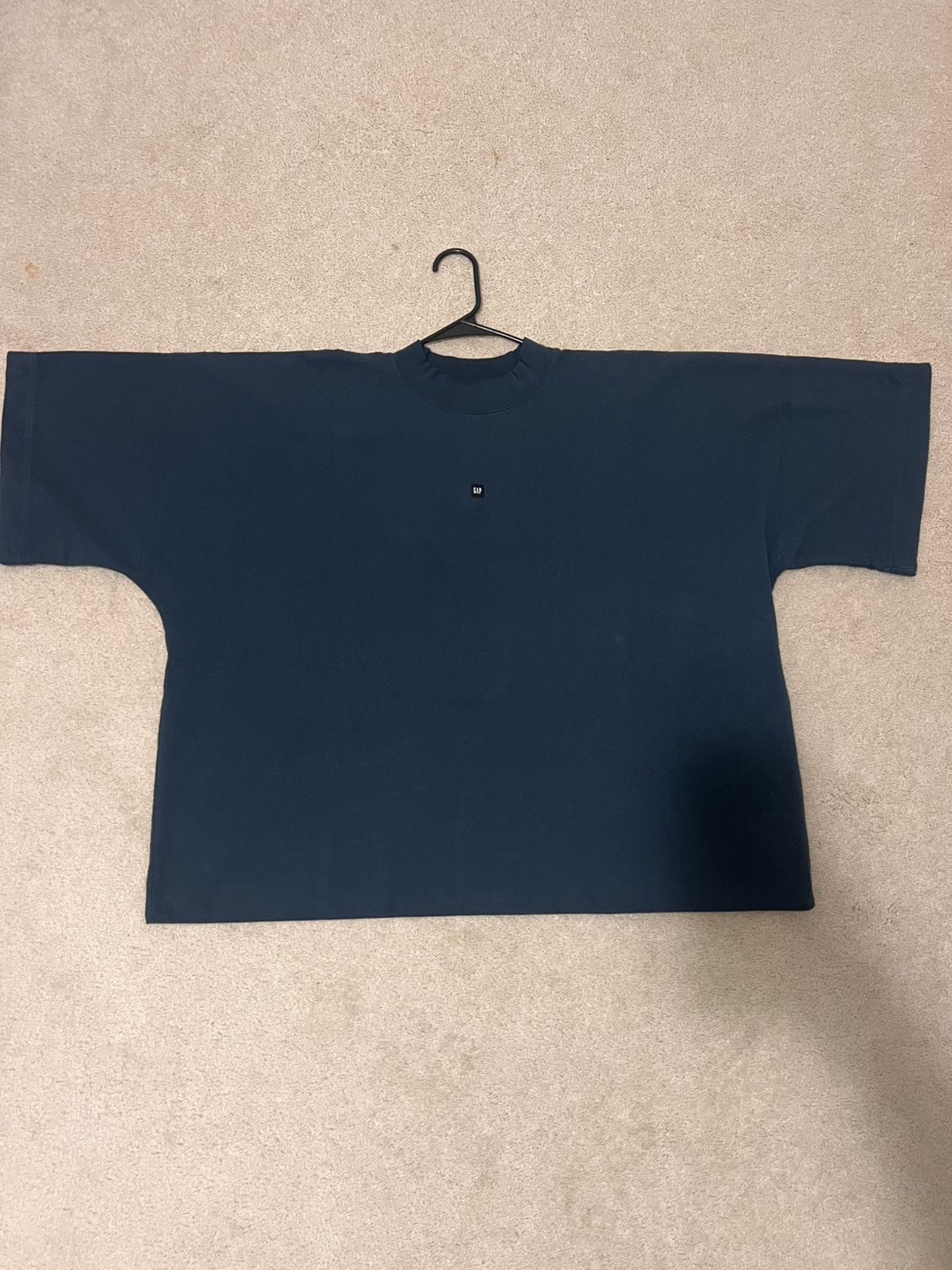 Yeezy S Yeezy Gap Logo No Seam Shirt Size US S / EU 44-46 / 1 - 1 Thumbnail