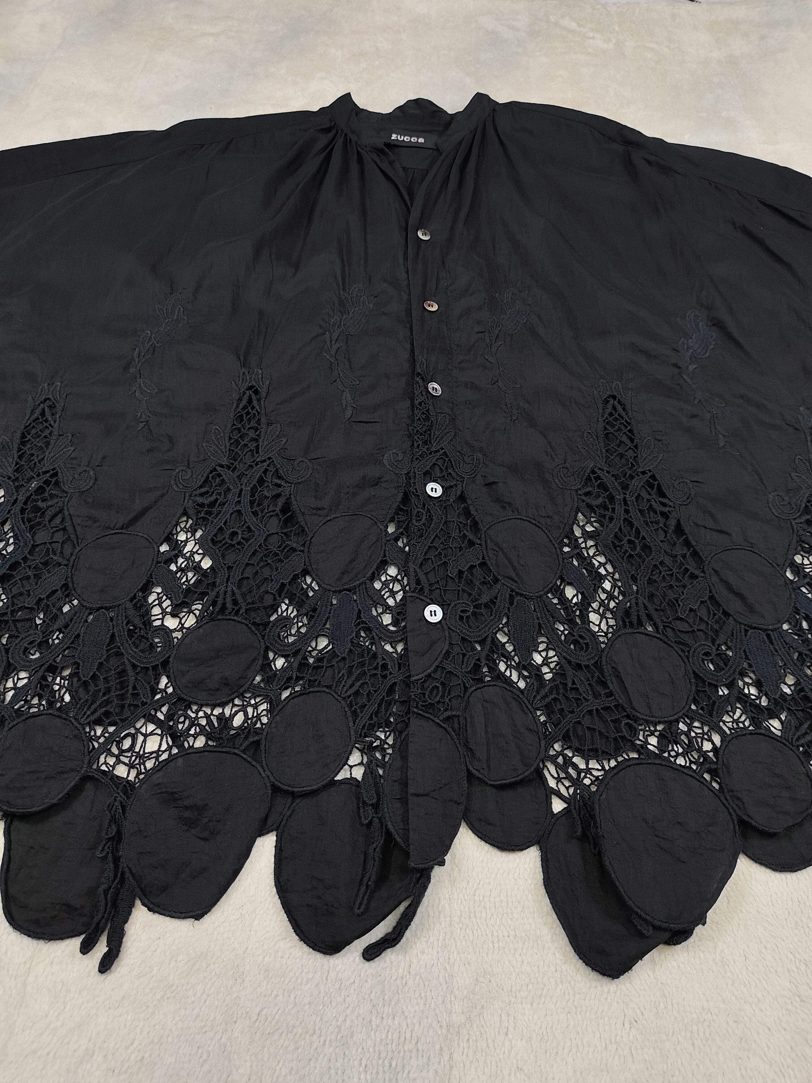 Zucca Zucca🇯🇵by Issey Draped Silhouette Lace Hem Cutwork Blouse Size L / US 10 / IT 46 - 2 Thumbnail