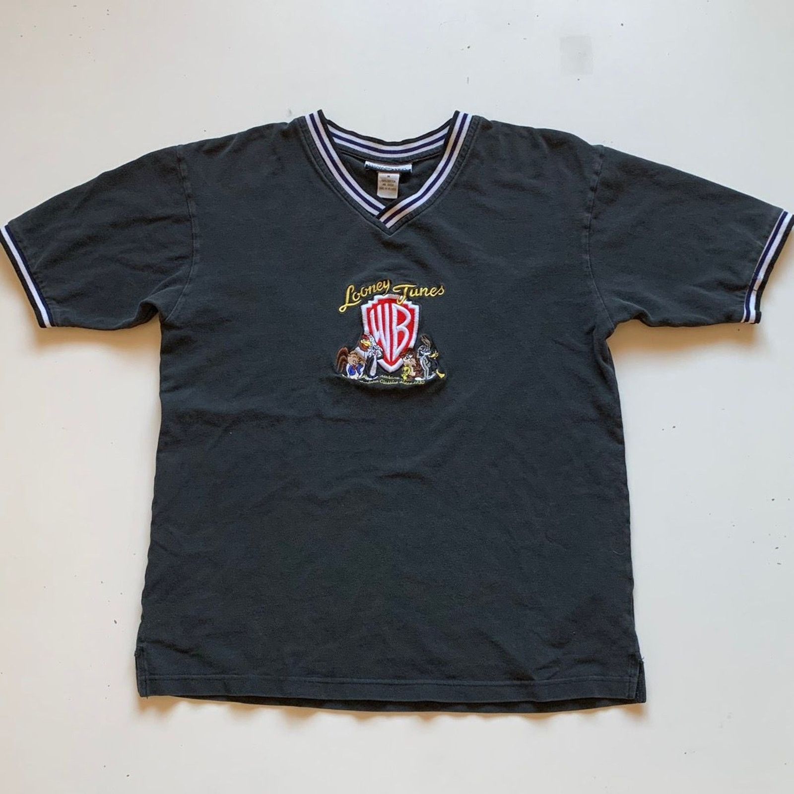Vintage Vintage 90s Looney Tunes Warner Brothers T Shirt Medium Rare Size US M / EU 48-50 / 2 - 1 Thumbnail
