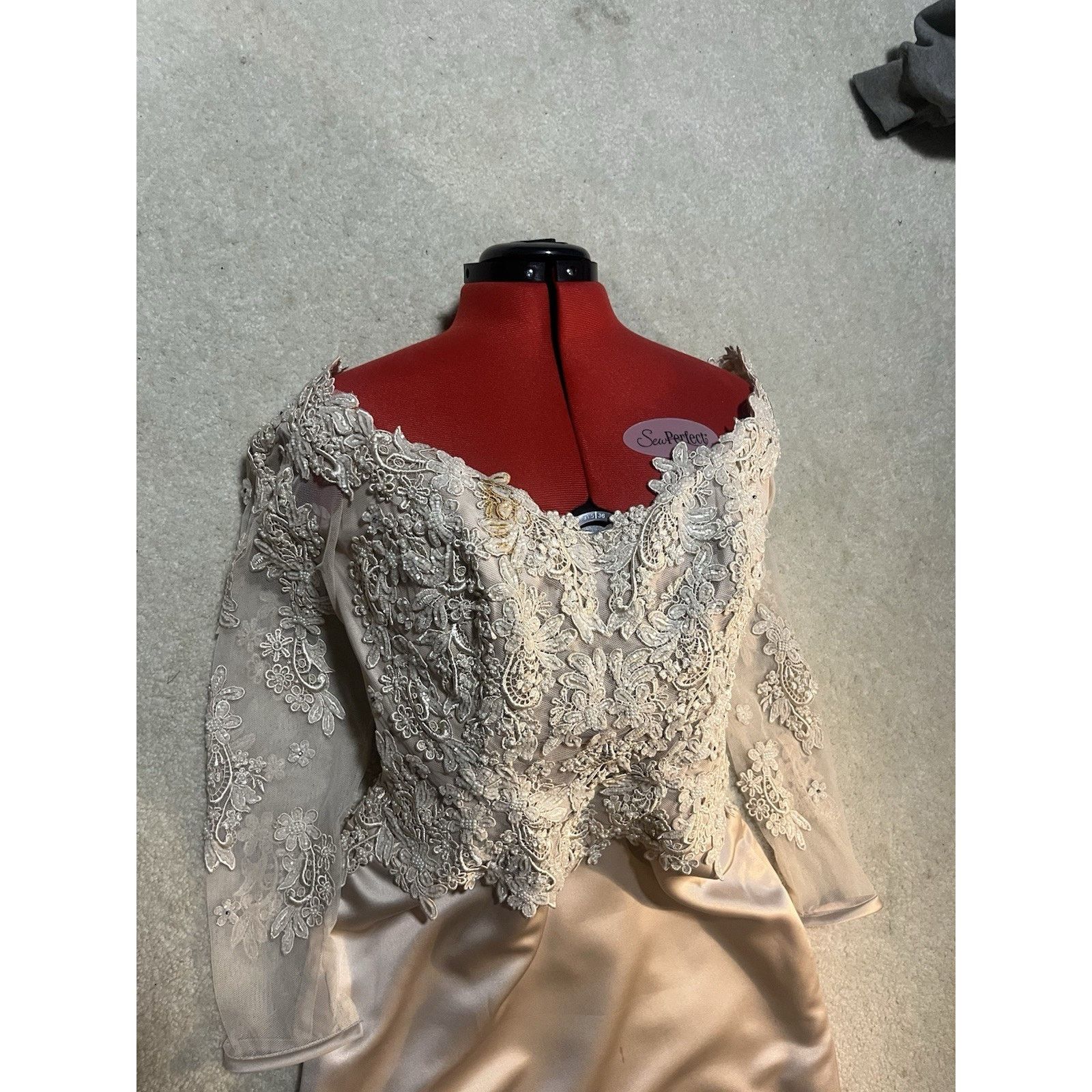 Other Eve of Milady Vintage Champagne Lace Gown Beaded Bodice Long Size L / US 10 / IT 46 - 6 Thumbnail