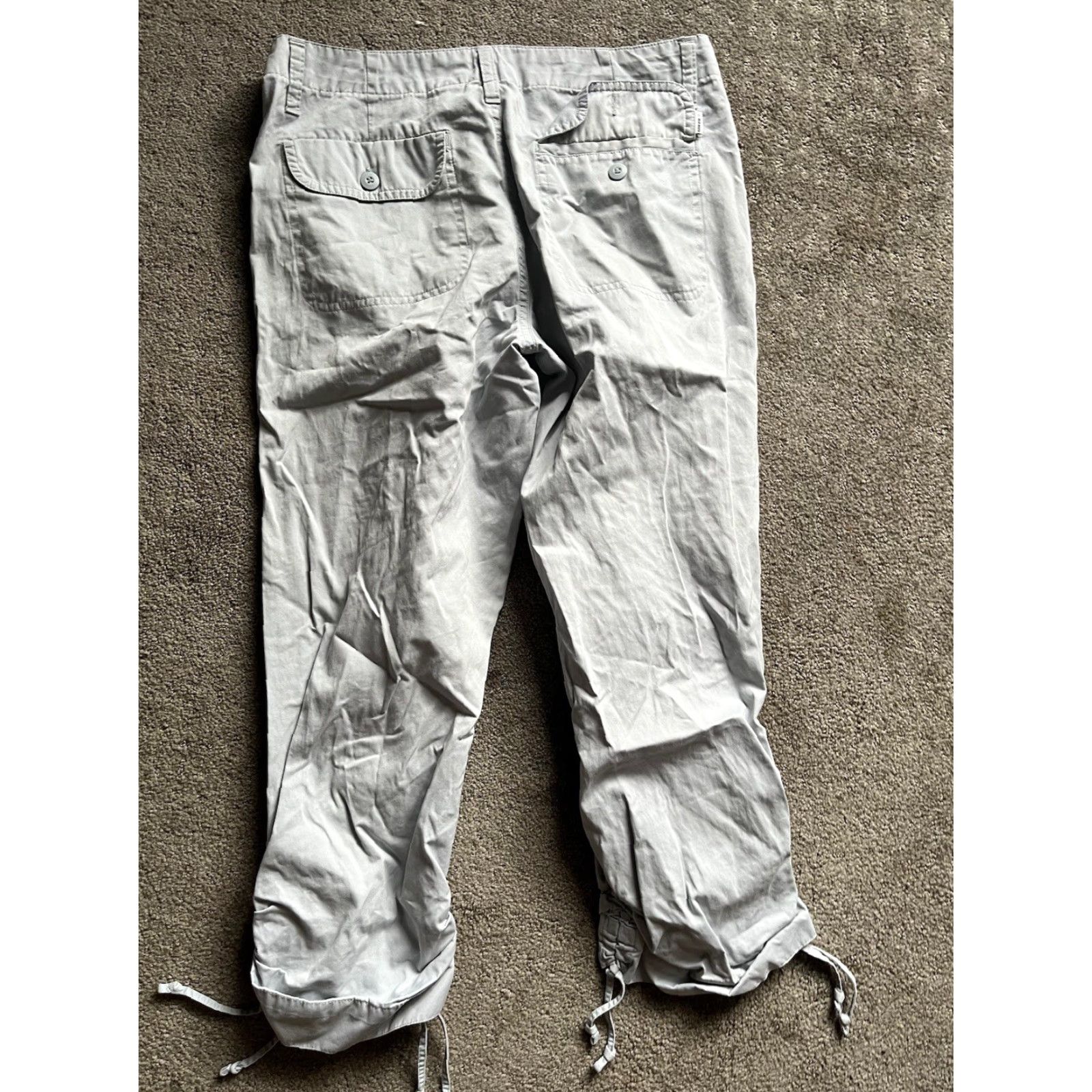 Old Navy Old Navy Capri Pants Women Size 6 Gray 22” Inseam Pockets Mid Rise Casual Cotton 100% Regular Belt Loops Modern Classic Womens Size ONE SIZE - 3 Thumbnail