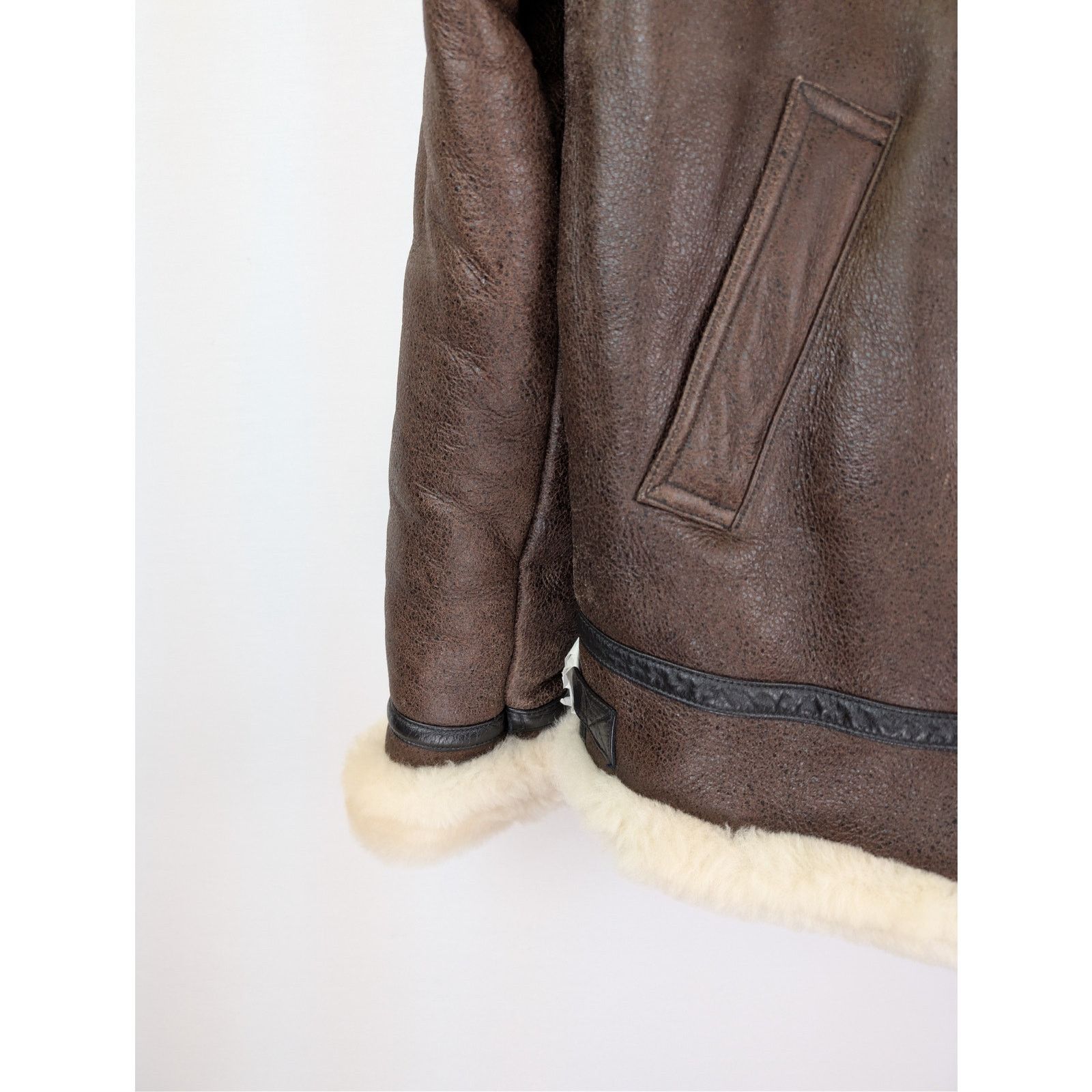 Alpha Industries o1rshd1 CC20 B-3 Sherpa leather bomber jacket in Dark Brown Size US M / EU 48-50 / 2 - 5 Thumbnail