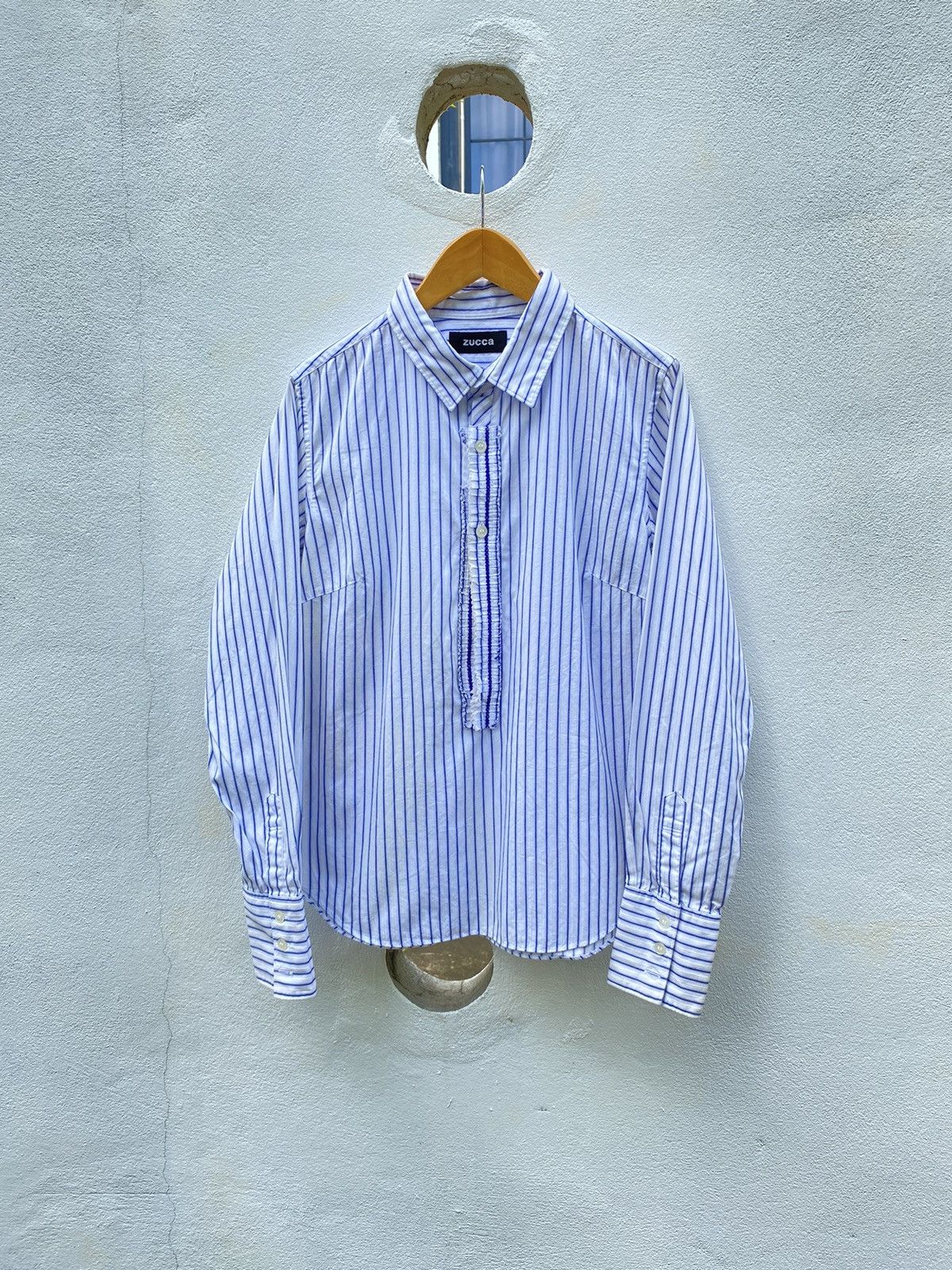 Zucca Zucca Blue Striped Ruffle-Front Polo Shirt Size S / US 4 / IT 40 - 14 Thumbnail