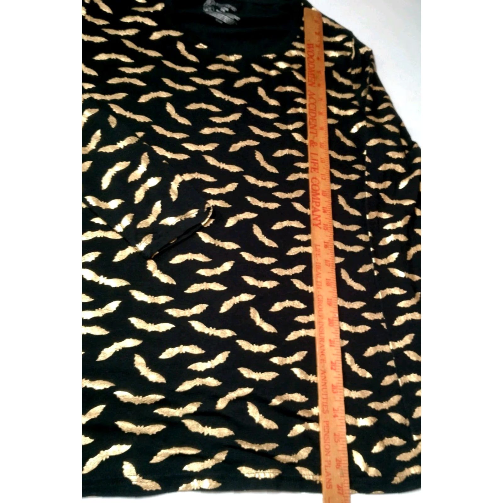 Vintage No Boundaries Bat Shirt Juniors XXL Black Gold Animal Print Graphic T-Shirt Halloween Womens Size XXL / US 16-18 / IT 52-54 - 6 Thumbnail