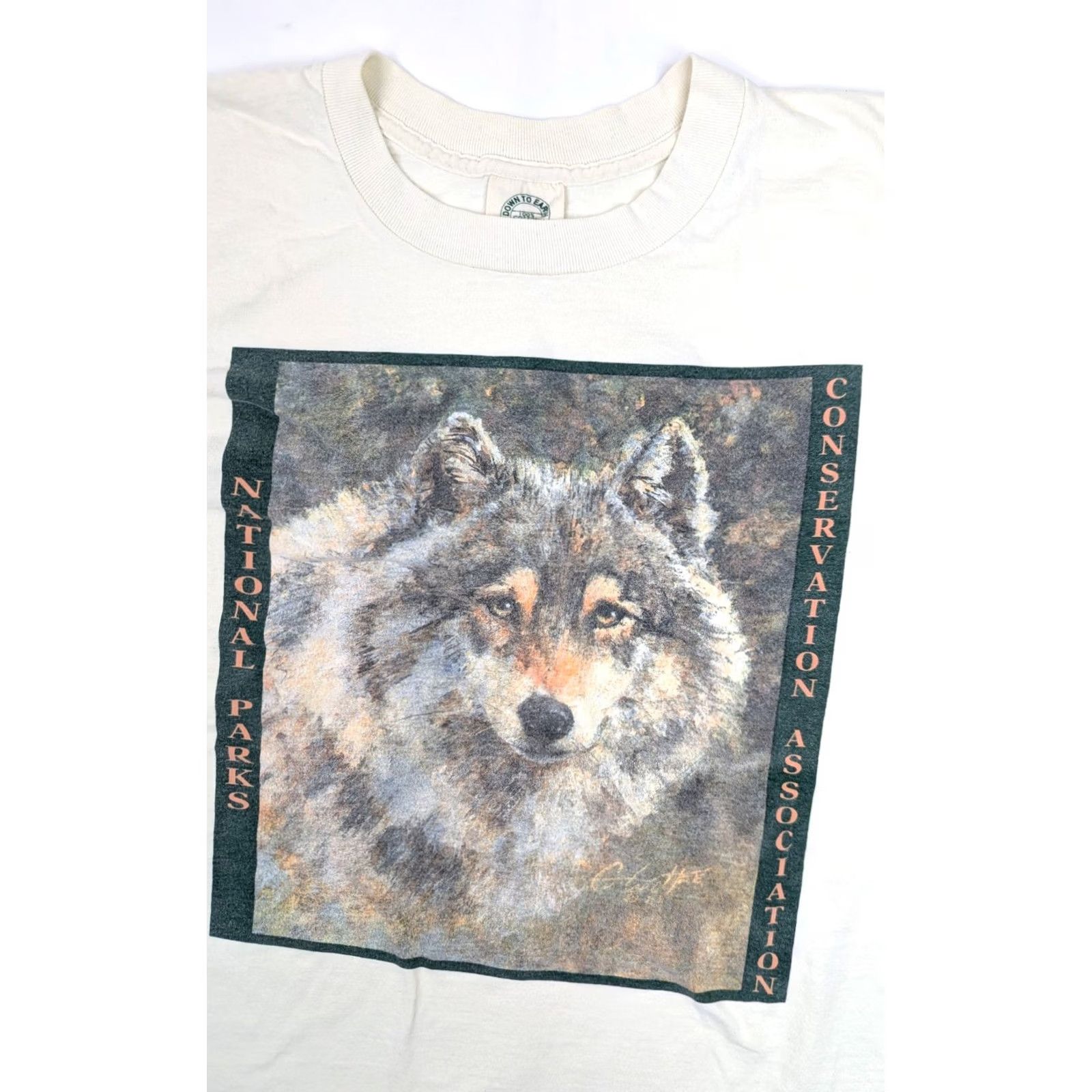 Vintage VINTAGE Trench Wolf Graphic Shirt Men L Short Sleeve White 1990s Animals Crew Neck T-Shirt Size US L / EU 52-54 / 3 - 2 Thumbnail