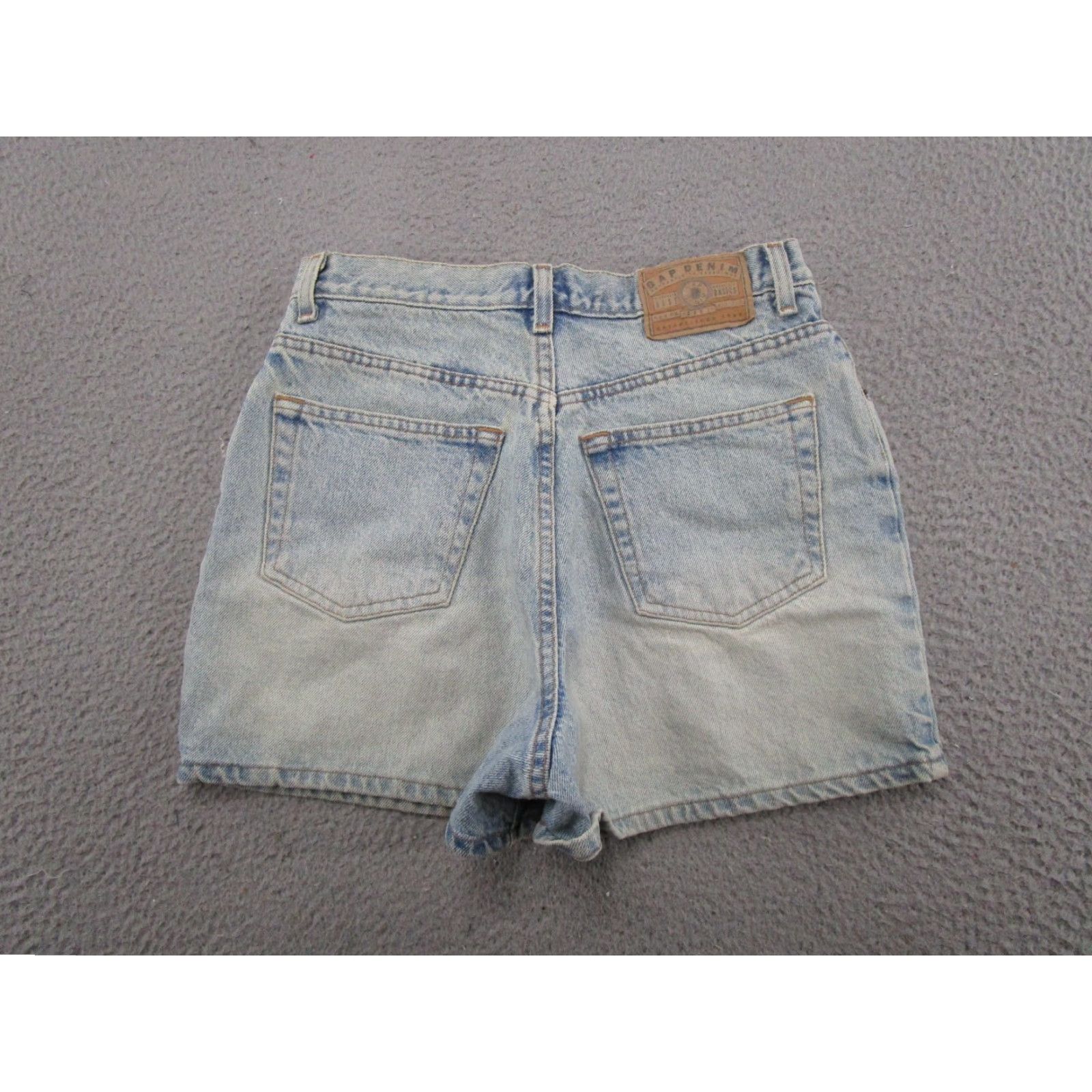 Gap VINTAGE Gap Denim Blue 90s Classic Fit Mom Shorts Women's Size 10 Jeans 5-Pocket Womens Boys Girls Mens Size 32" / US 10 / IT 46 - 7 Thumbnail