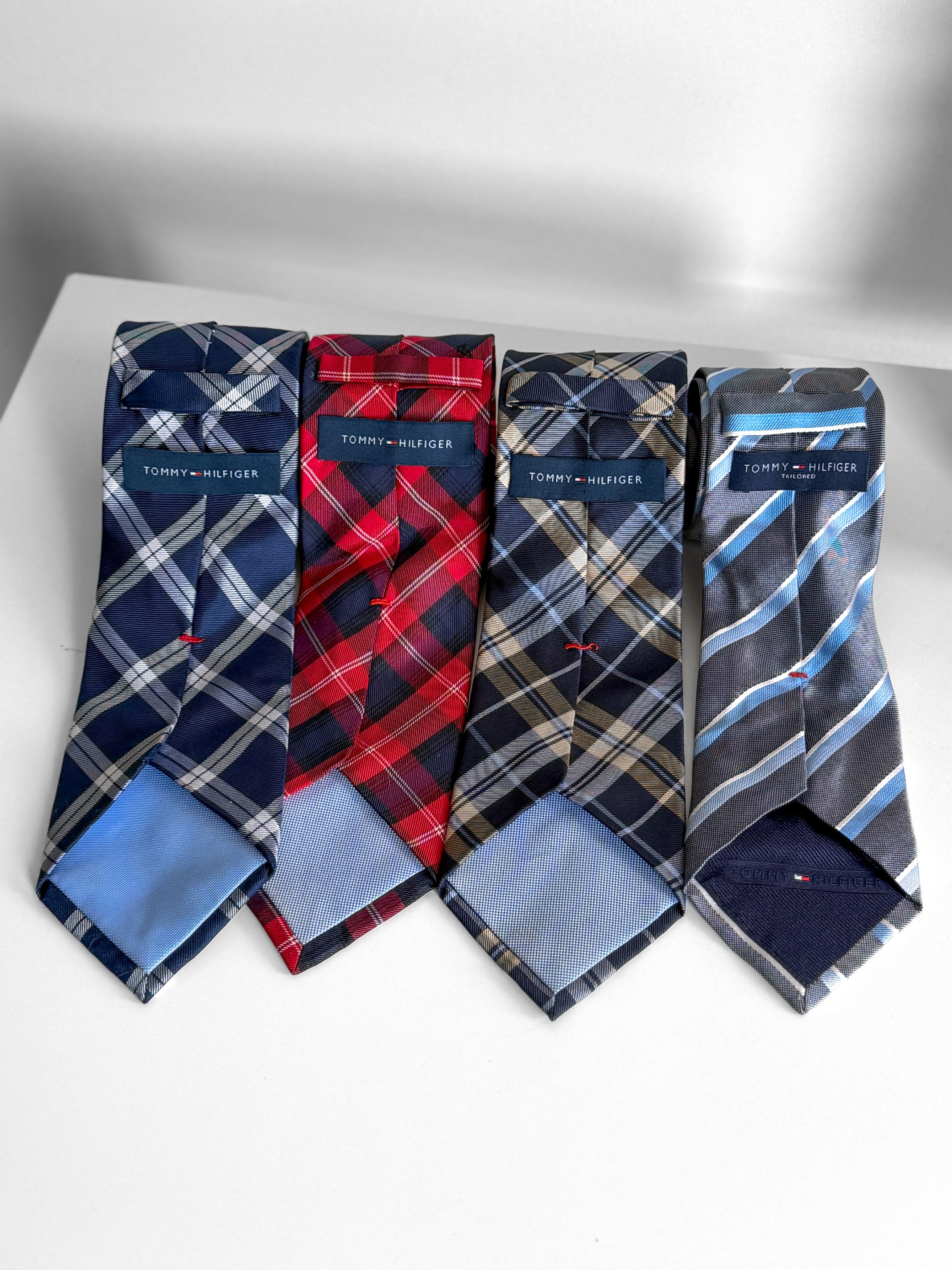 Tommy Hilfiger Tommy Hilfiger 4x Vintage Silk Cravats Made in Italy Size ONE SIZE - 3 Thumbnail