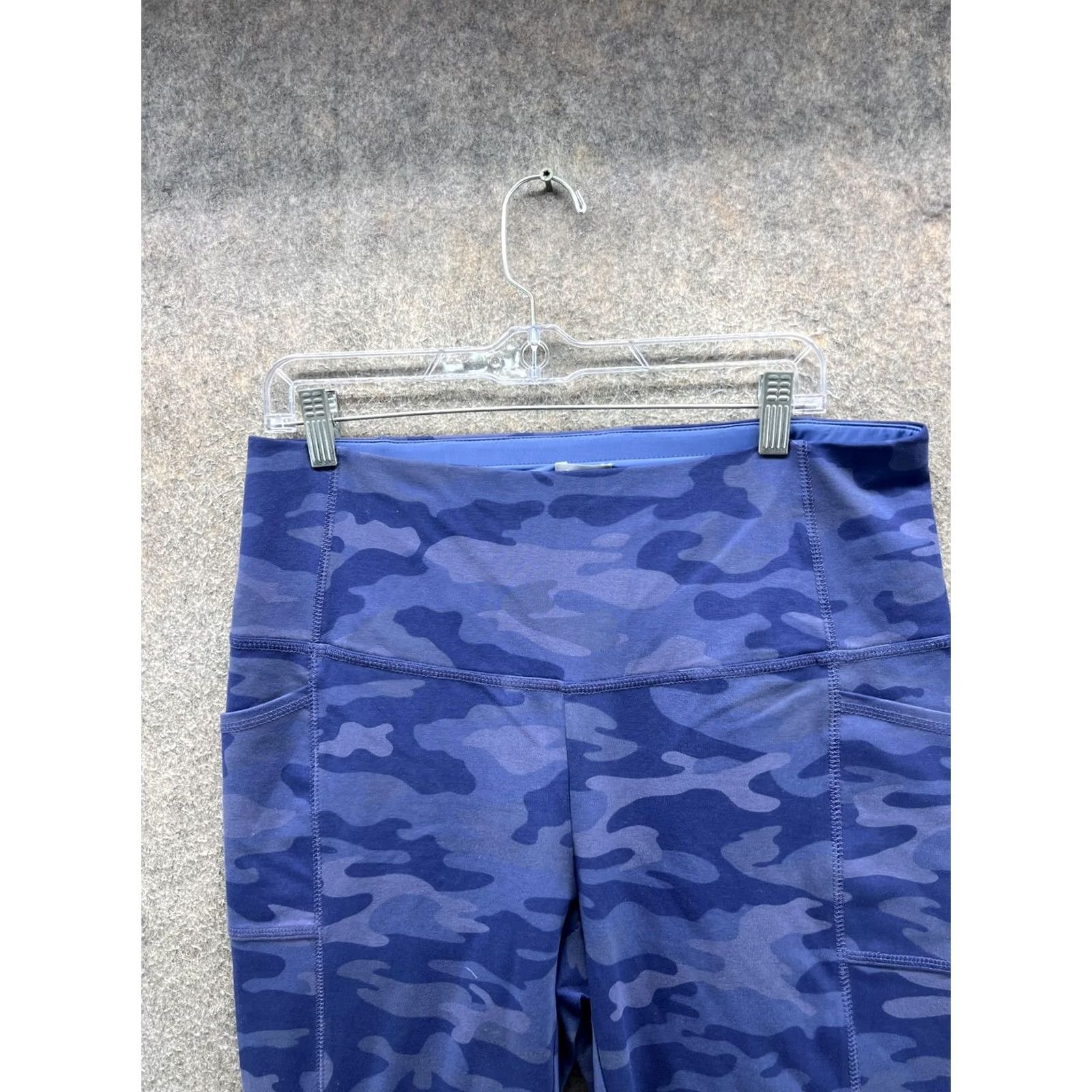 Vintage Chico's Zenergy Leggings Womens 2P Blue Camo Crop High Rise Yoga Pants Athletic Shirt Shirt? Size 26" / US 2 / IT 38 - 6 Thumbnail
